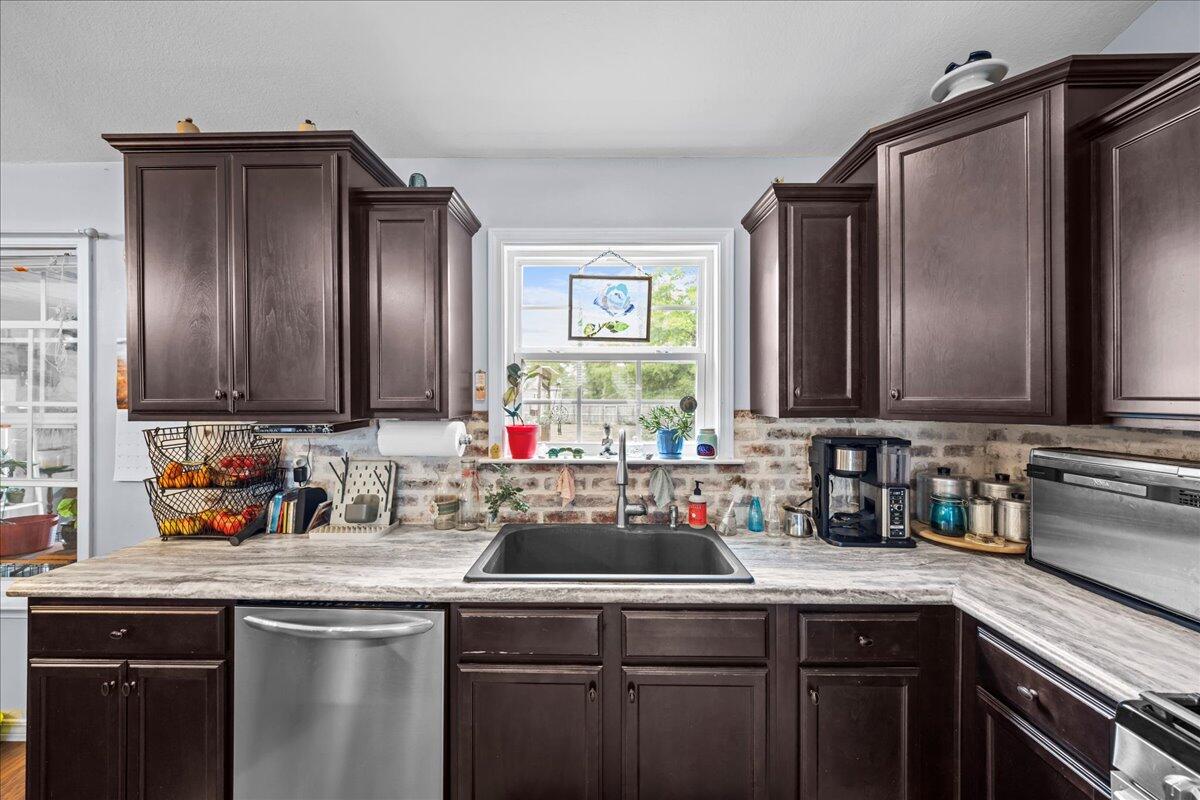 OAKWOOD LAKES ESTATES - Residential