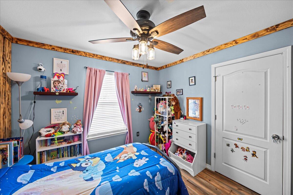 OAKWOOD LAKES ESTATES - Residential