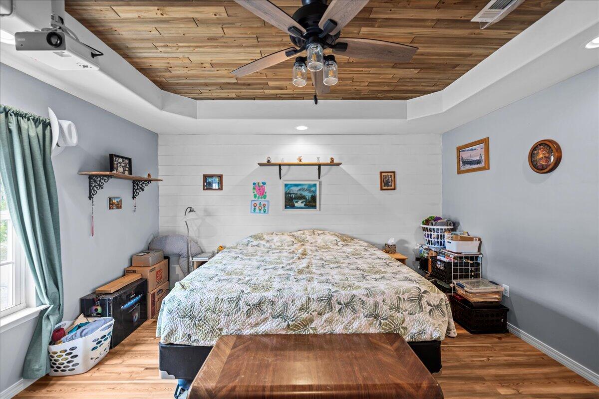 OAKWOOD LAKES ESTATES - Residential
