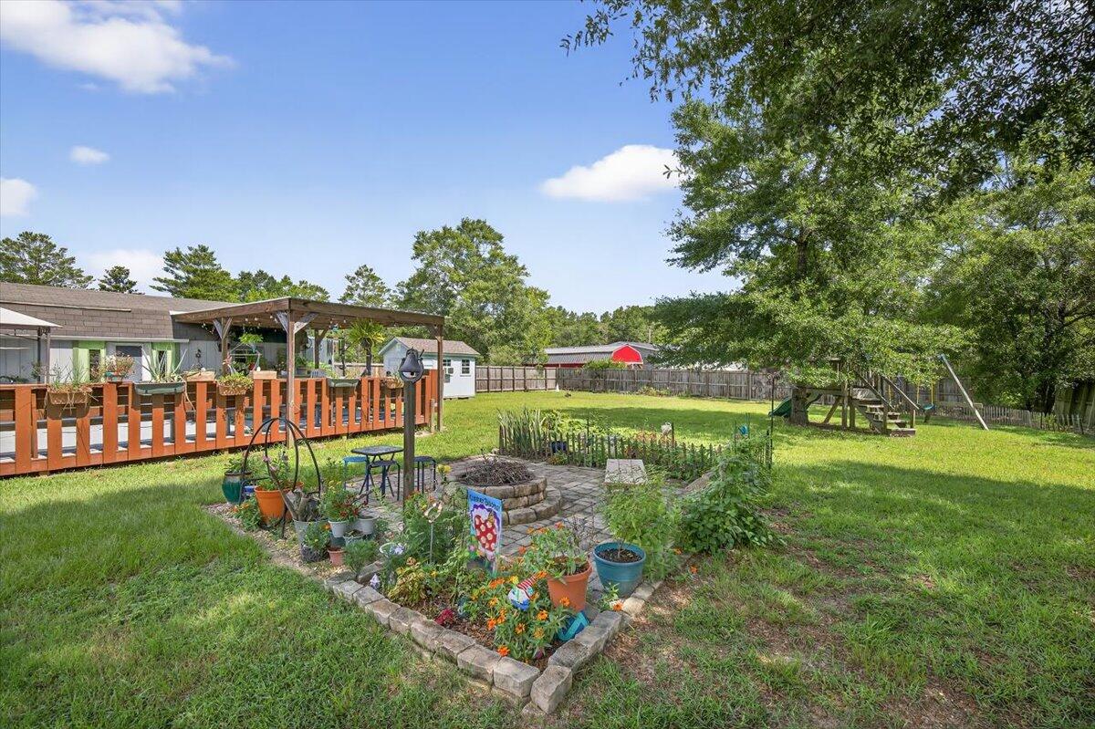OAKWOOD LAKES ESTATES - Residential