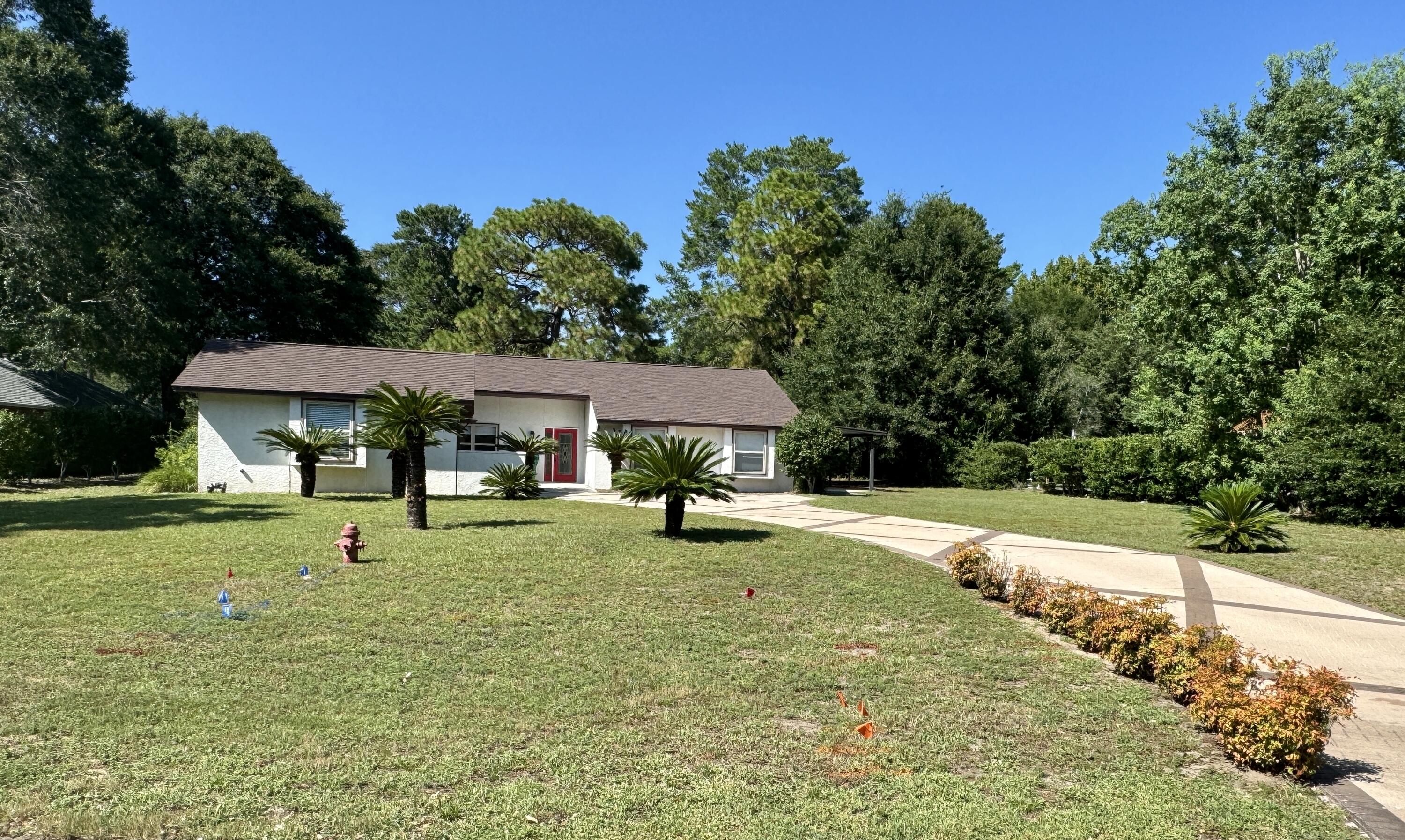 Available October 16... 3 Bedroom home on the Rocky Bayou GolfCourse in the center of Niceville.  The home was originally a 4 bedroom however one of the additional bedrooms was adjoined to the master making it into a larger suite.  Home does have a screened in porch as well as an enclosed Florida room which both are perfect for entertaining.  Small dogs accepted on case by case basis with a non refundable pet fee.  No Smoking or Vaping allowed.