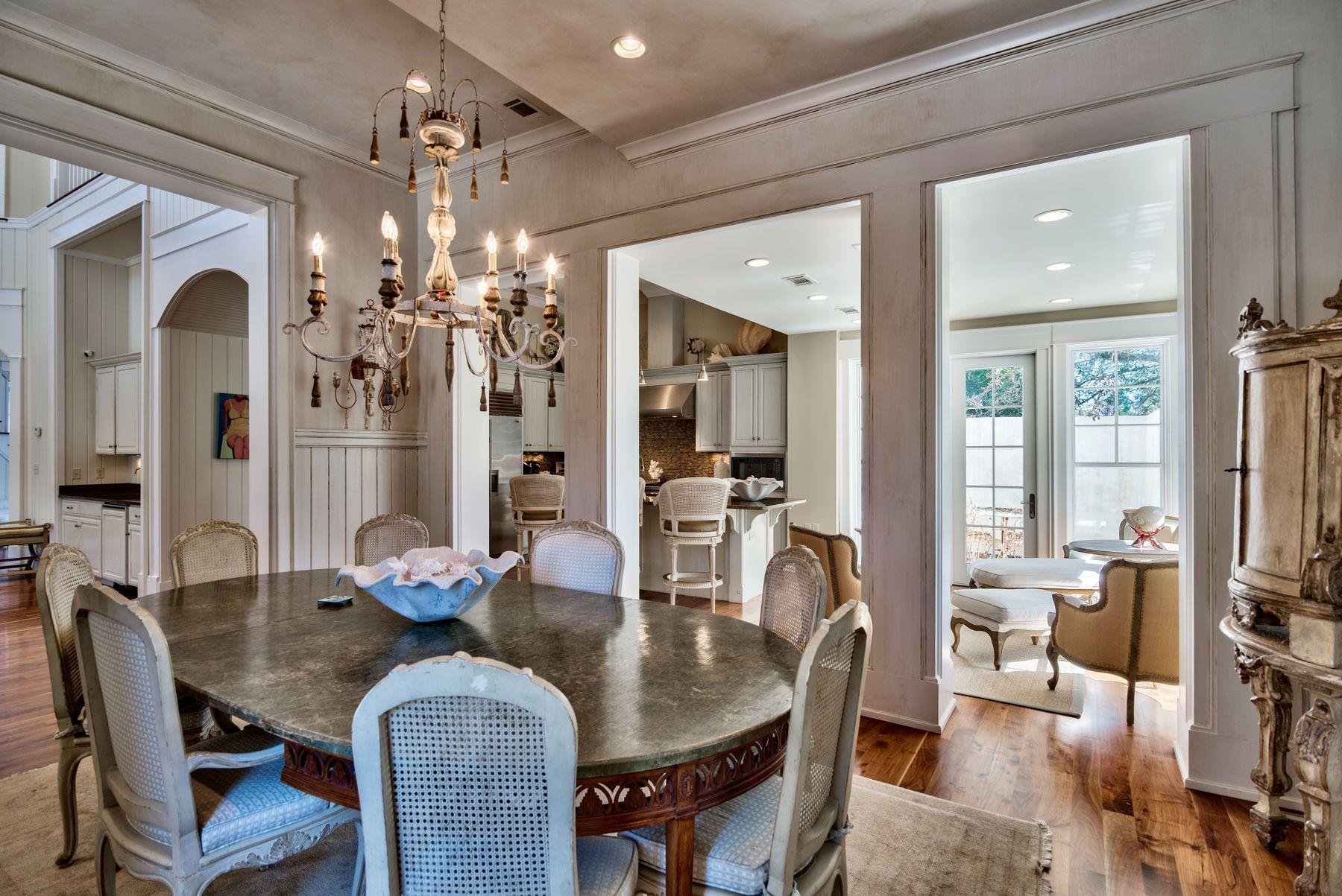 ISLAND ESTATES - Residential