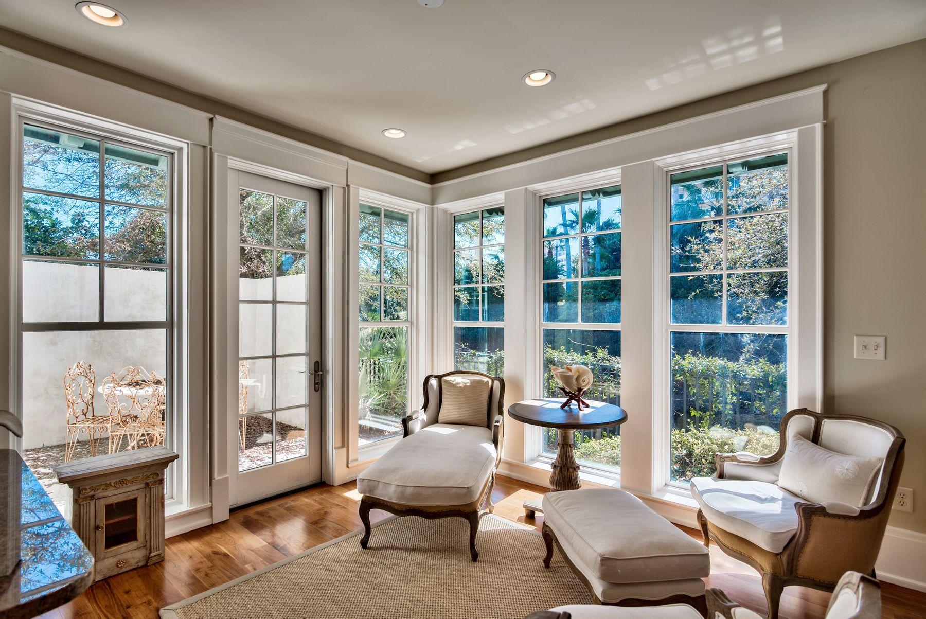 ISLAND ESTATES - Residential