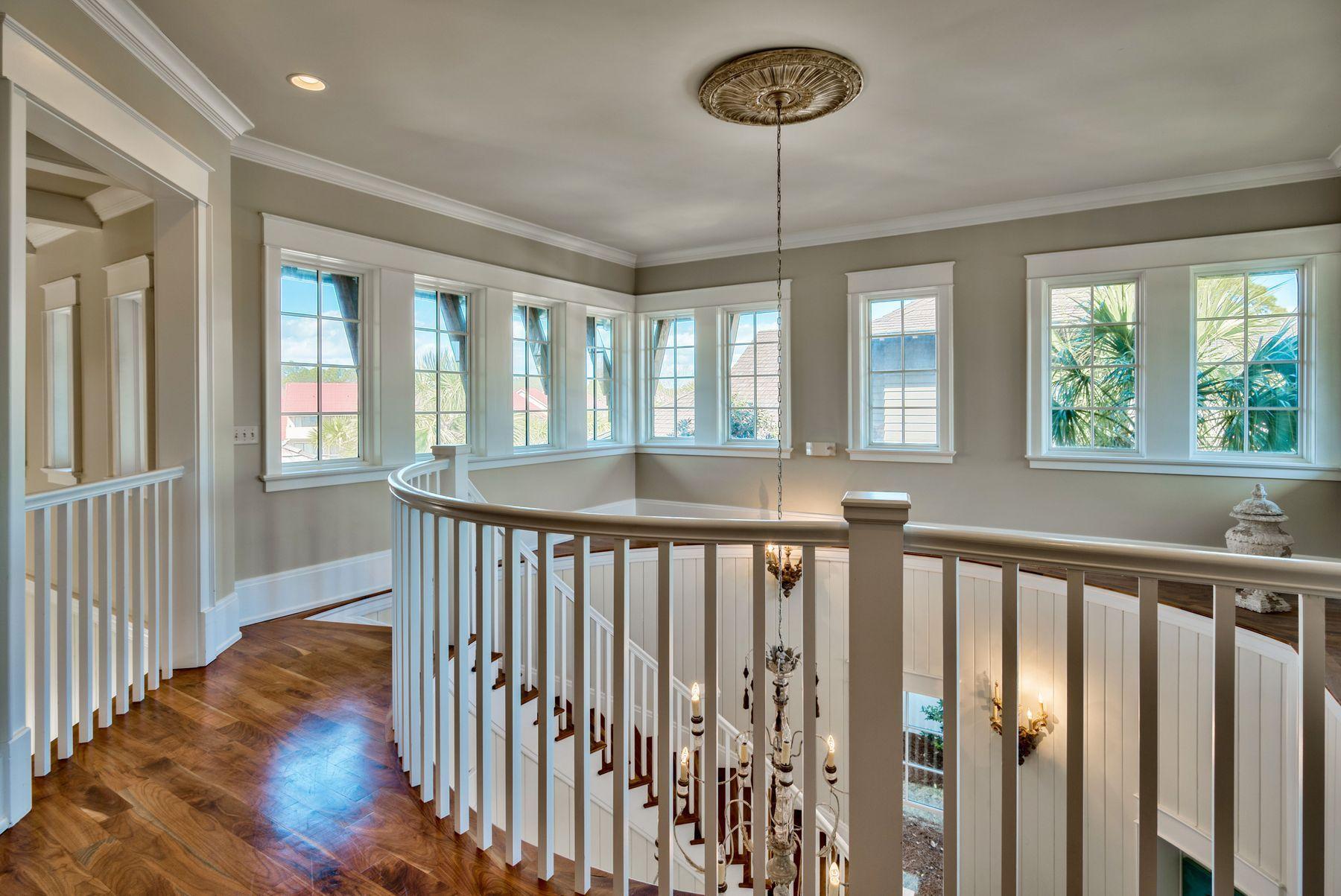 ISLAND ESTATES - Residential