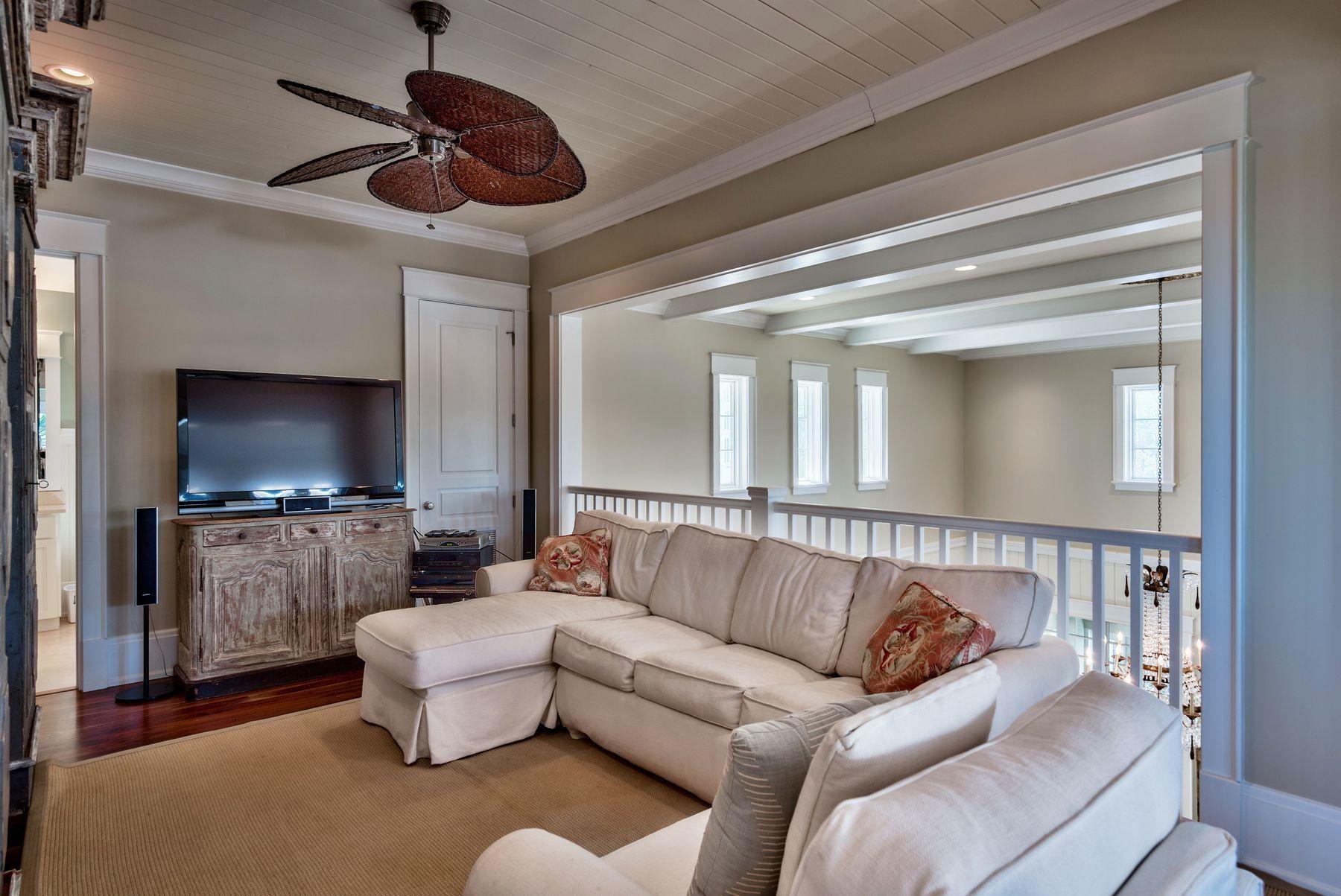 ISLAND ESTATES - Residential