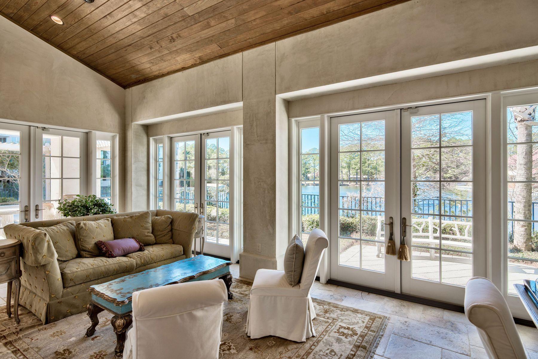 ISLAND ESTATES - Residential