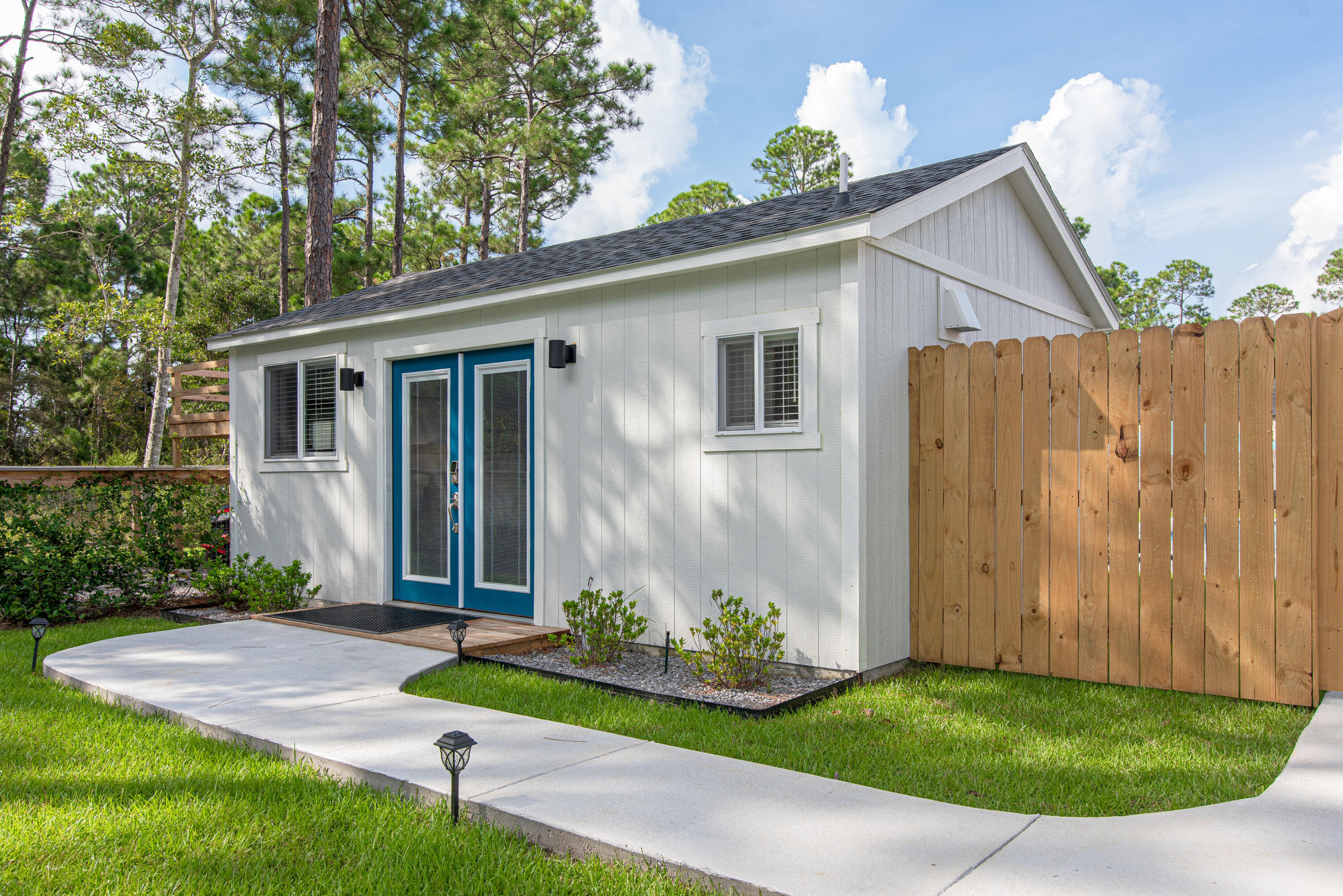 SHADOW LAKES - Residential
