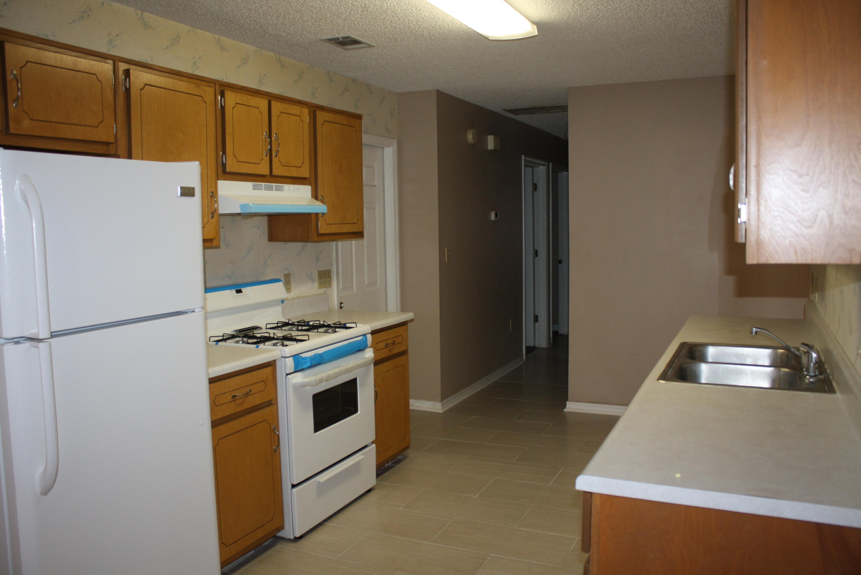 SOUTHVIEW ESTATES - Residential Lease