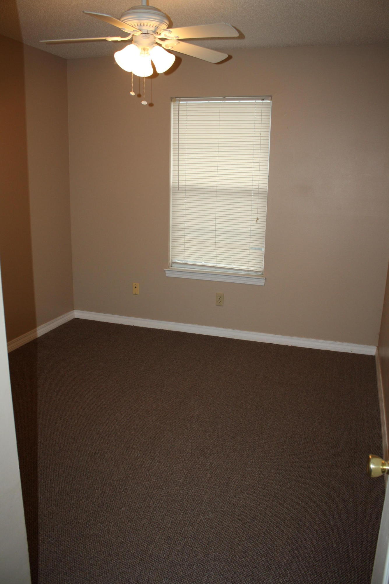 SOUTHVIEW ESTATES - Residential Lease