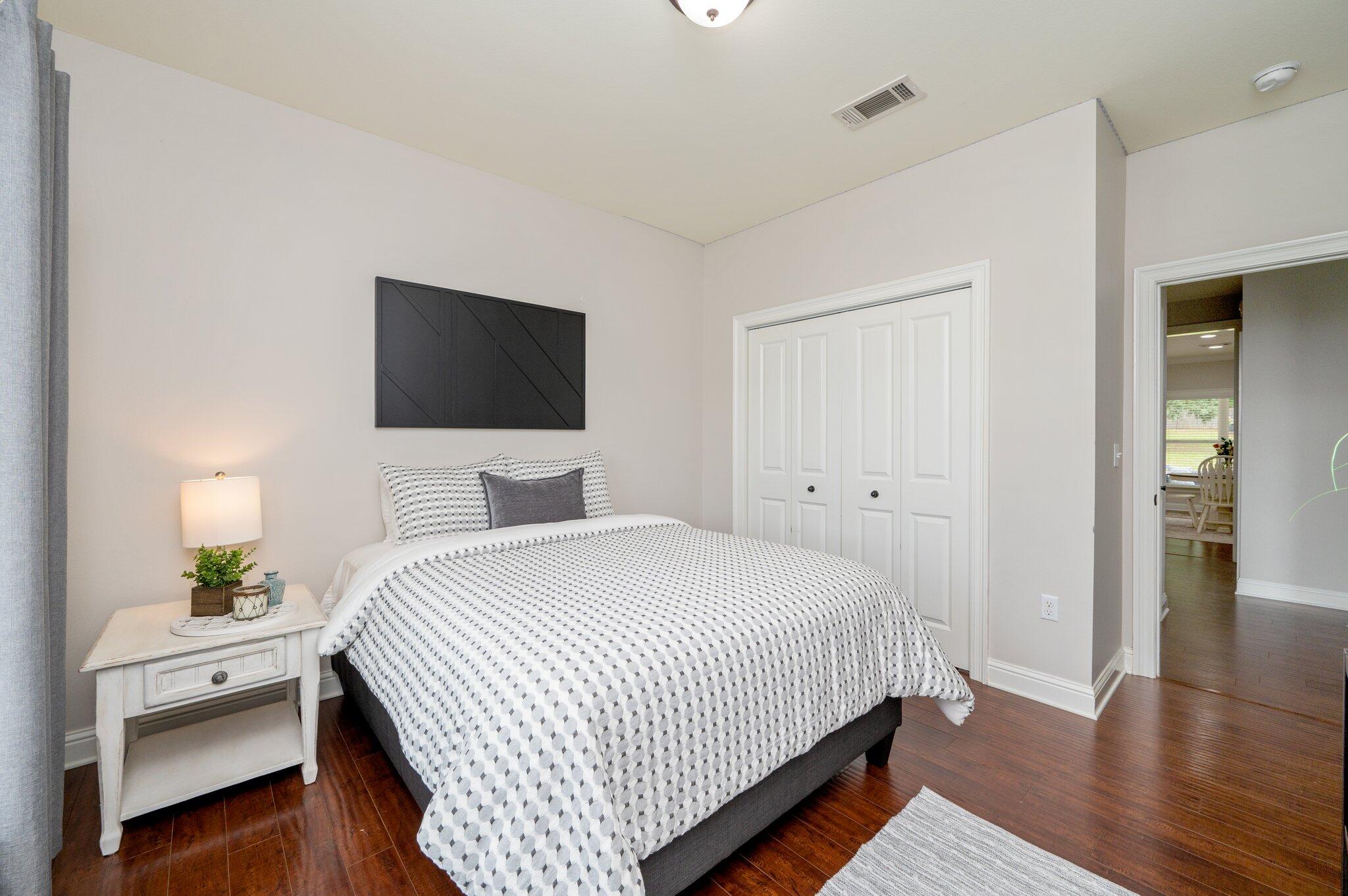 MILL CREEK FARMS - Residential