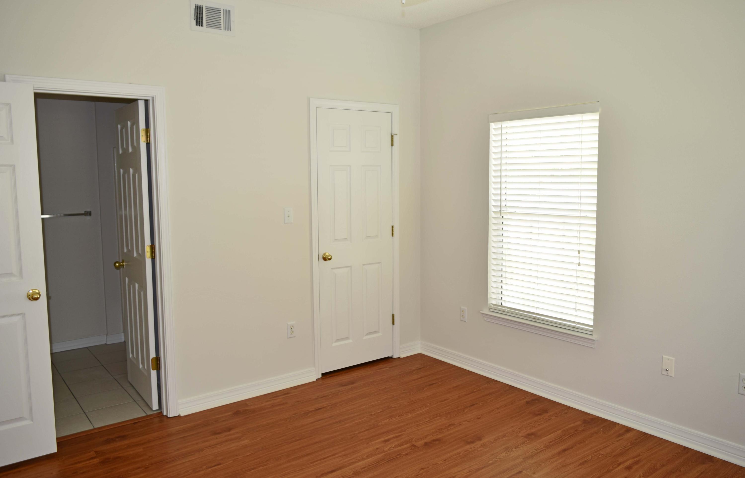 THE OAKS AT NICEVILLE - Residential