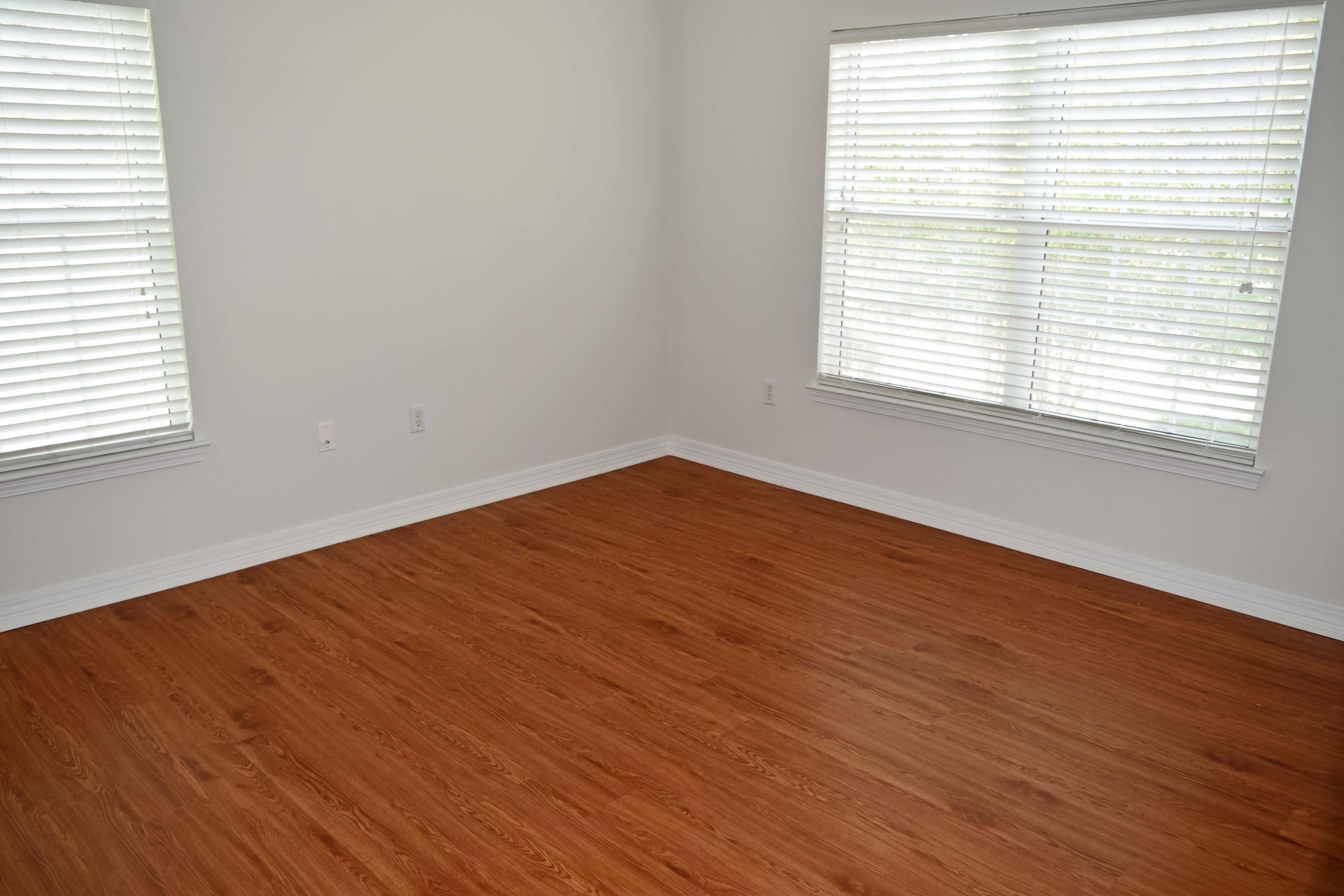 THE OAKS AT NICEVILLE - Residential