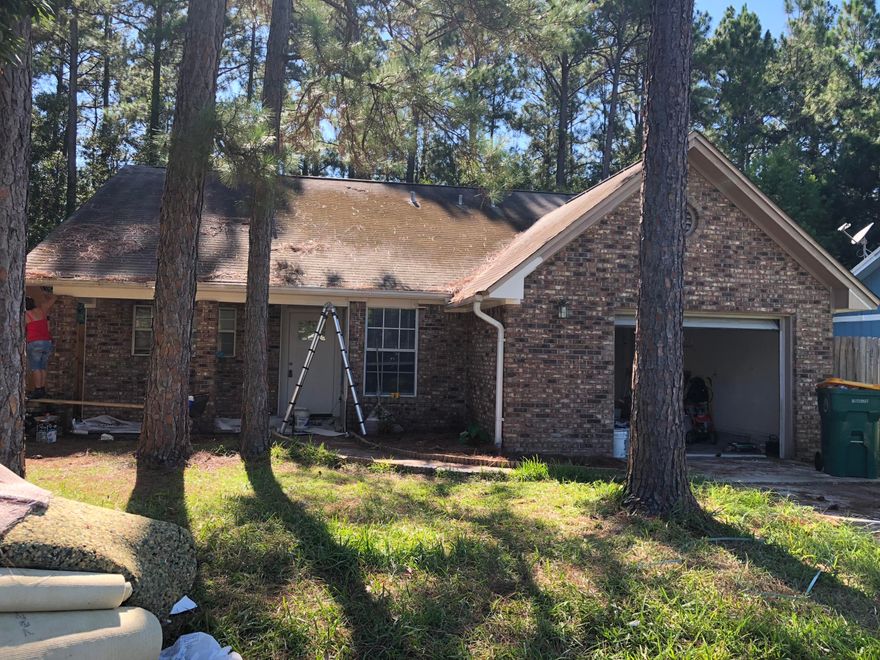 Newly renovated property in a convenient location in Ft. Walton Beach. This property has fresh paint and new hardi plank siding on the exterior. Enter through the craftsman style brand new entry door and you'll capture a view of the wood burning fireplace with vaulted ceiling. New laminate floors in the main areas and new carpet in the bedrooms. Also, new lighting has been installed inside and outside. Come see this home today.