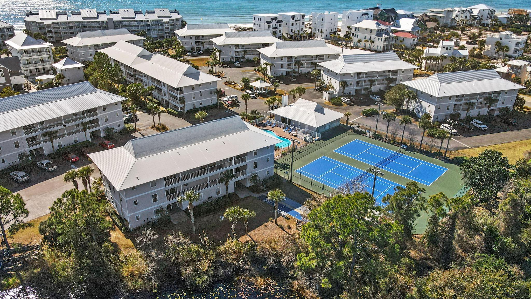BEACHSIDE VILLAS CONDO - Residential