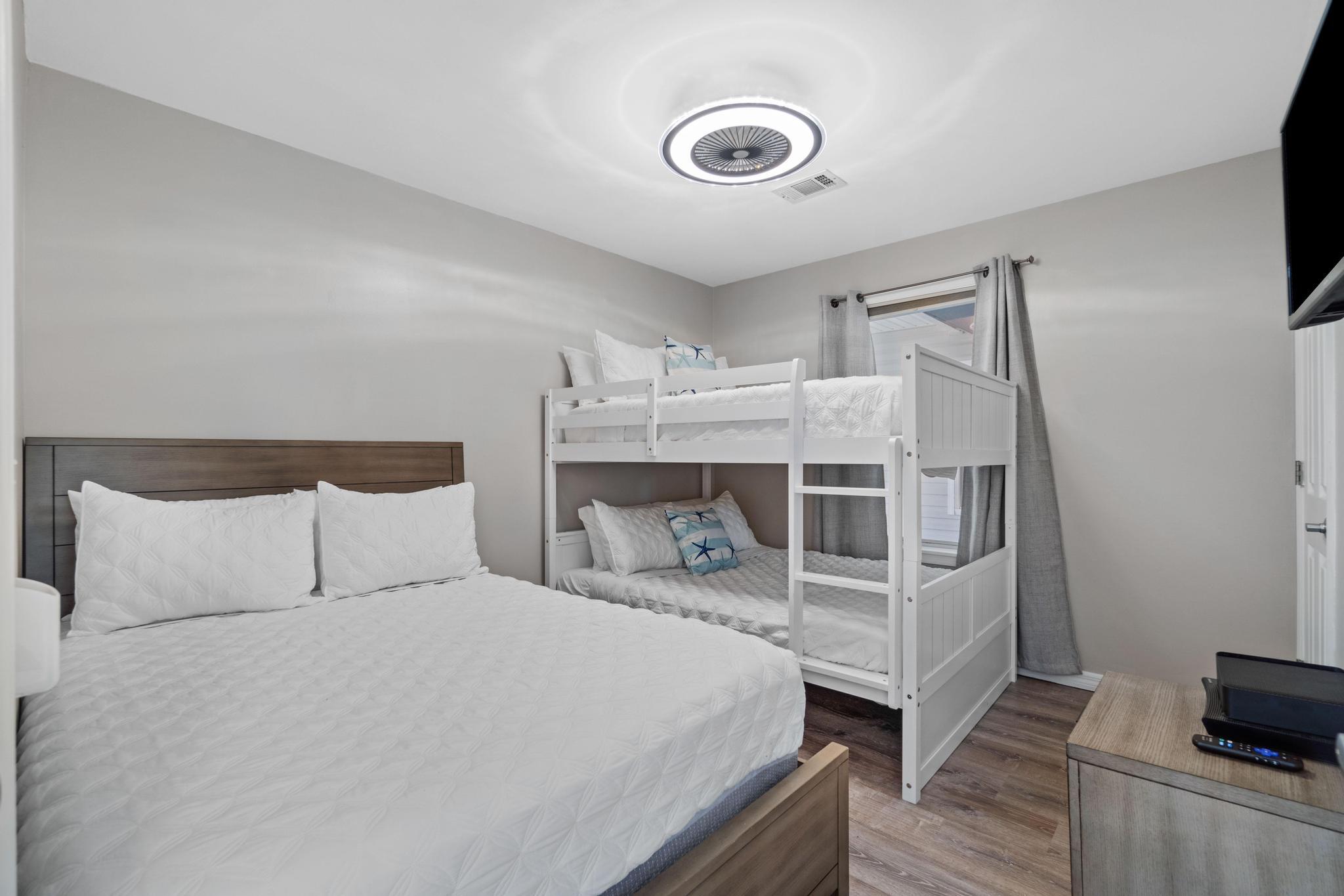 BEACHSIDE VILLAS CONDO - Residential