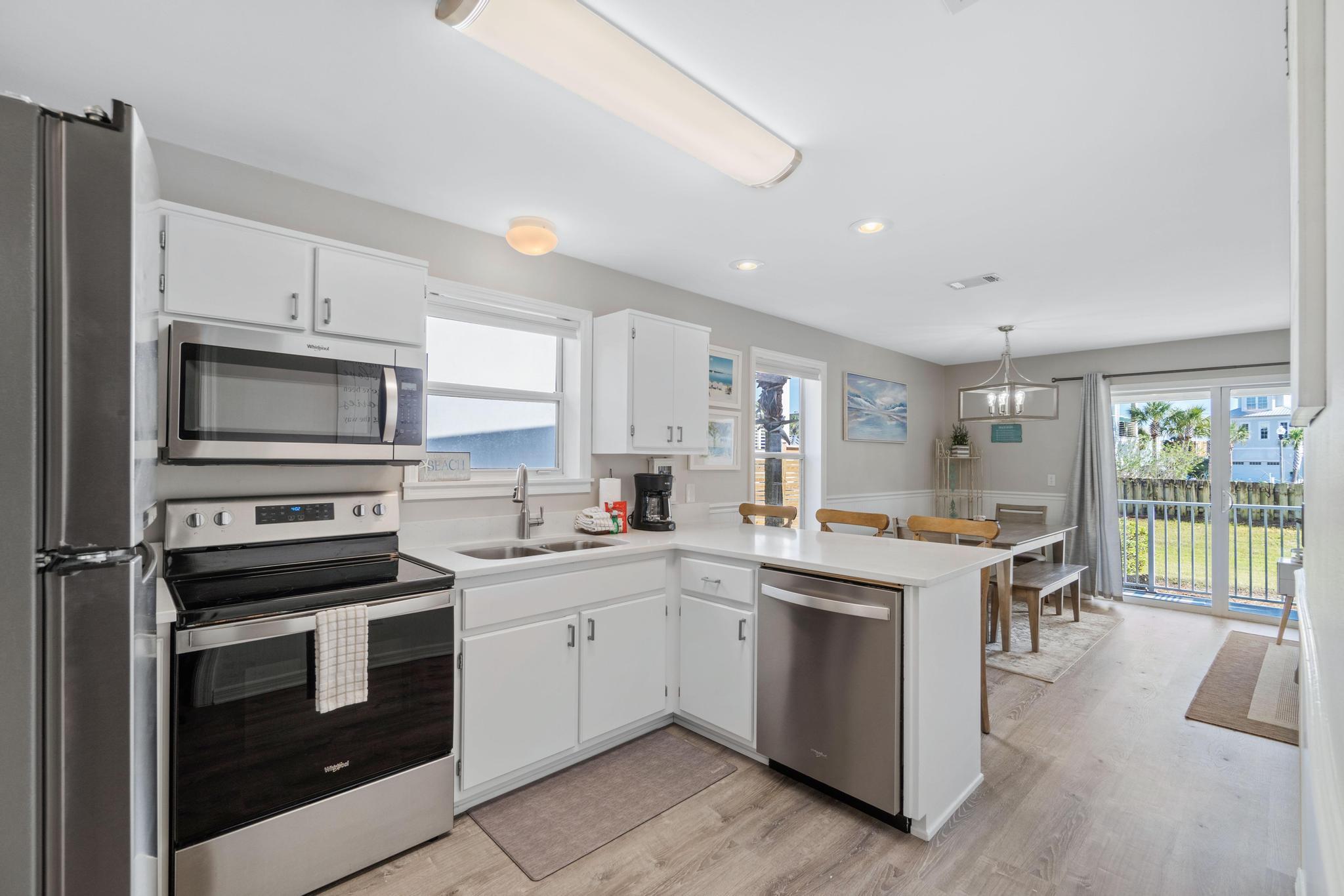 BEACHSIDE VILLAS CONDO - Residential