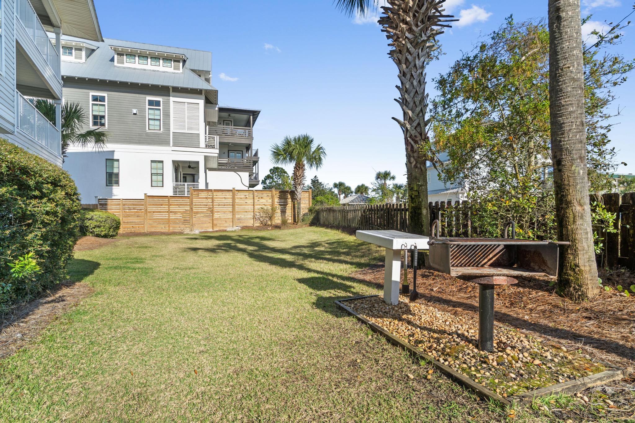 BEACHSIDE VILLAS CONDO - Residential