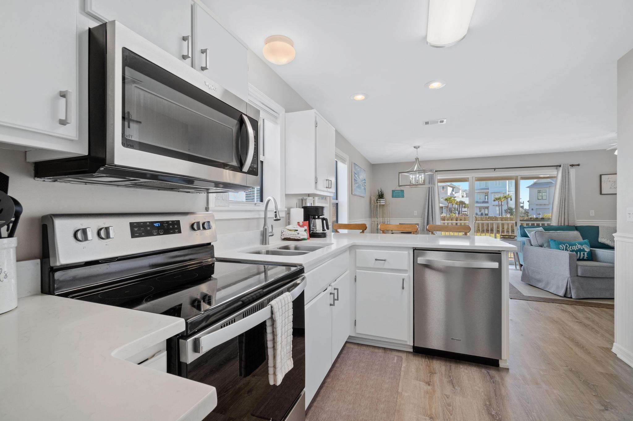 BEACHSIDE VILLAS CONDO - Residential