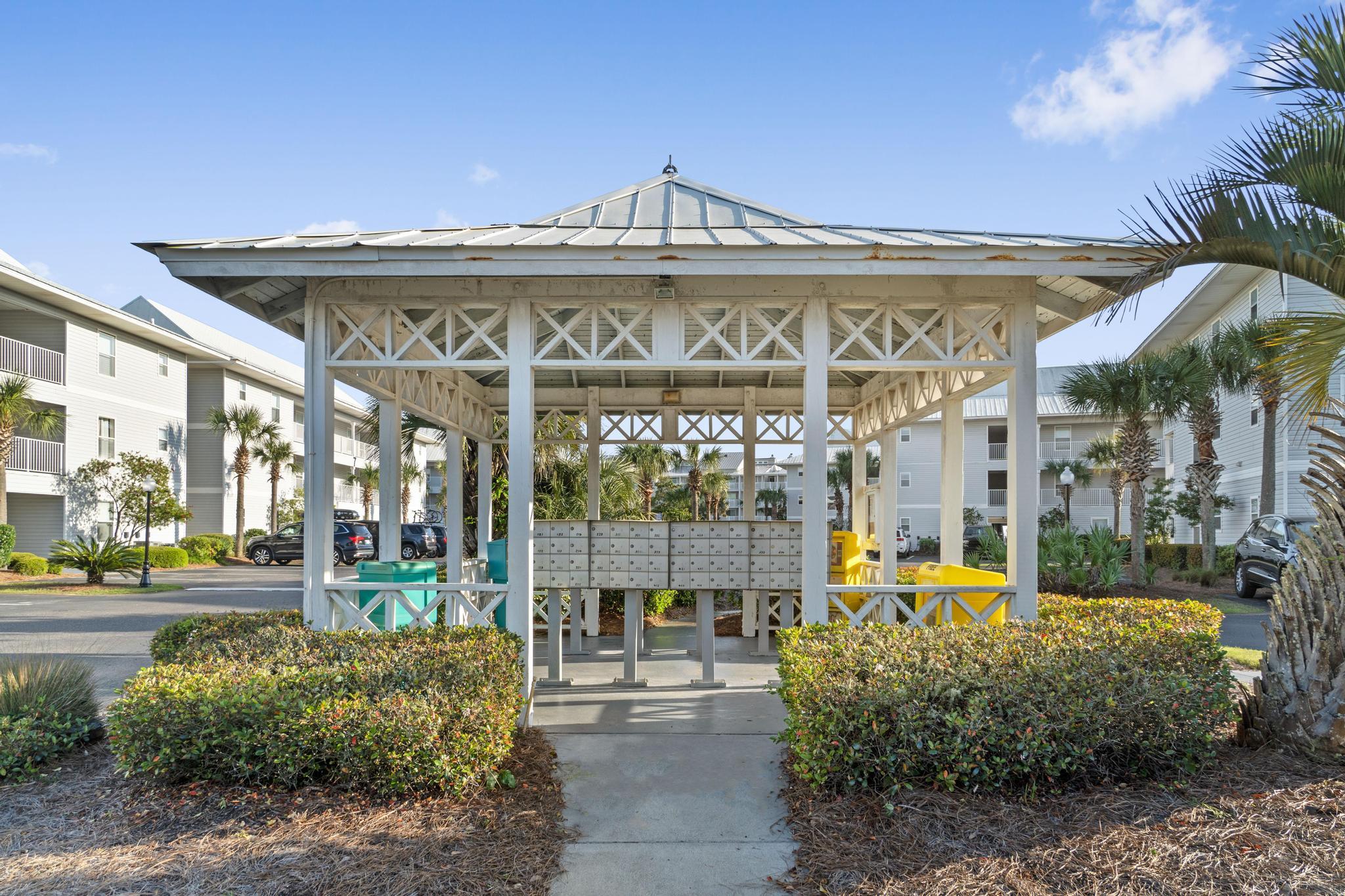 BEACHSIDE VILLAS CONDO - Residential