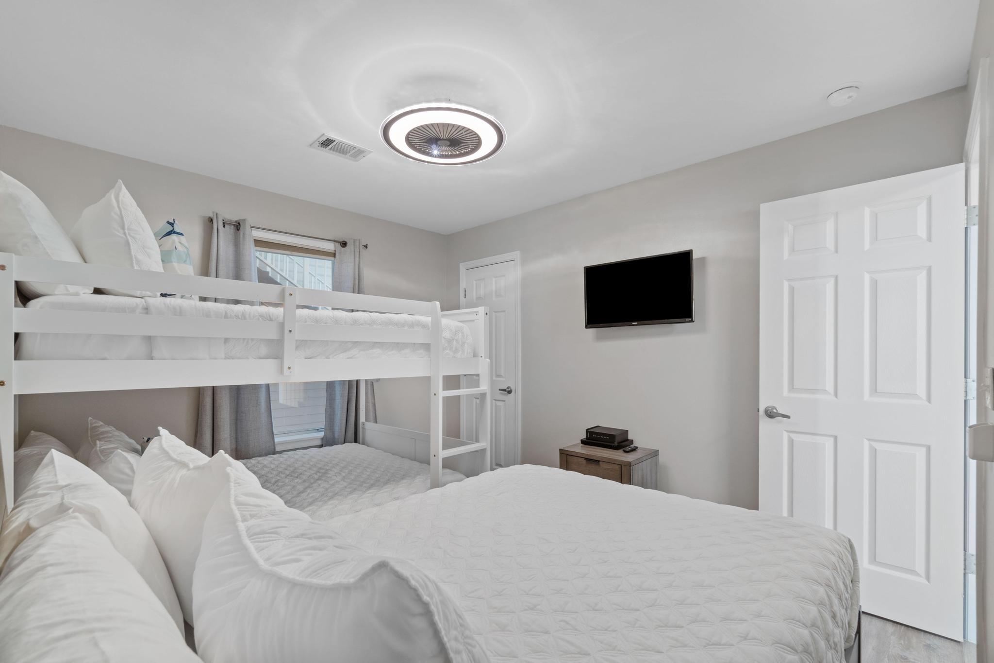 BEACHSIDE VILLAS CONDO - Residential