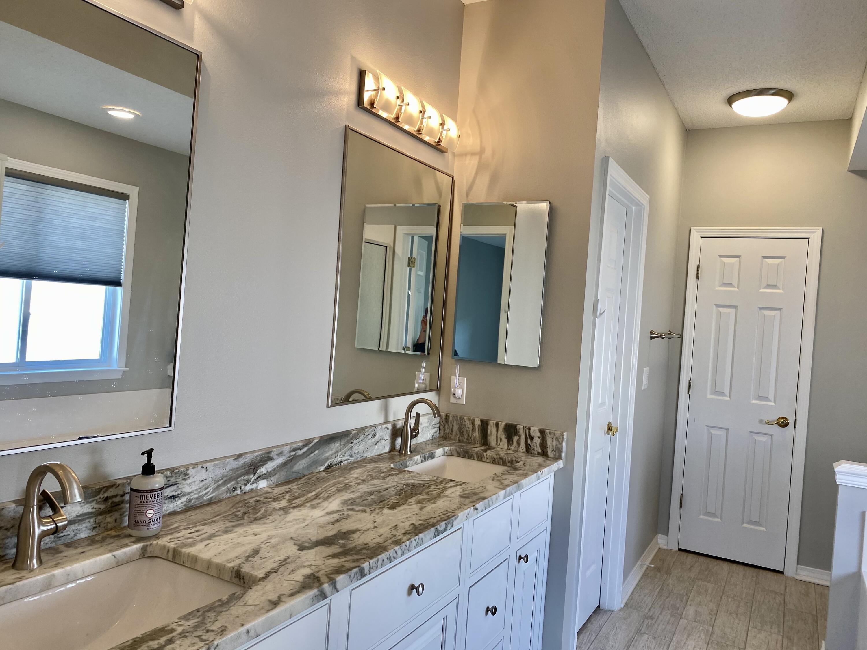 INDIAN LAKE - Residential Lease