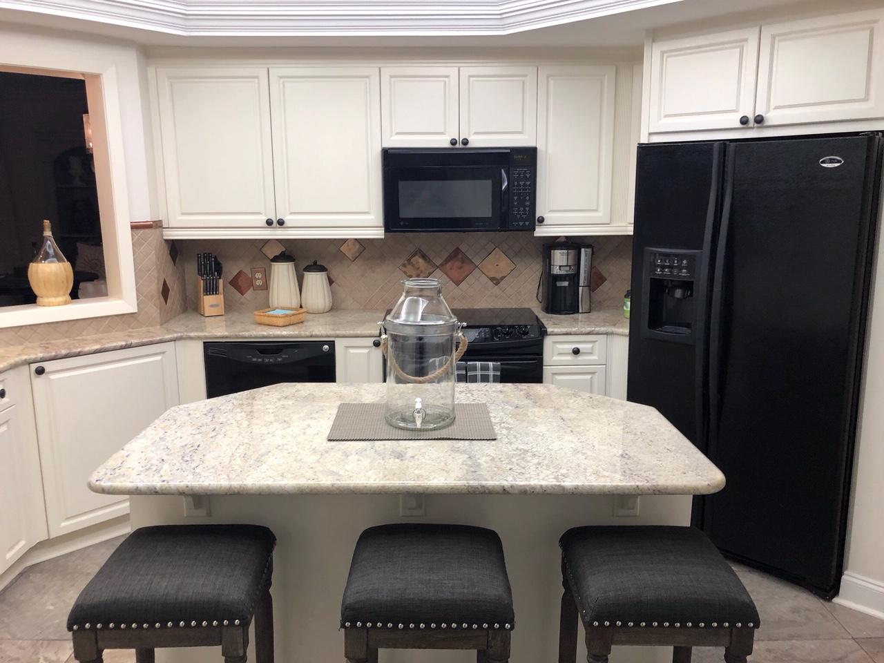 EAST PASS TOWERS CONDO PH 2 - Residential