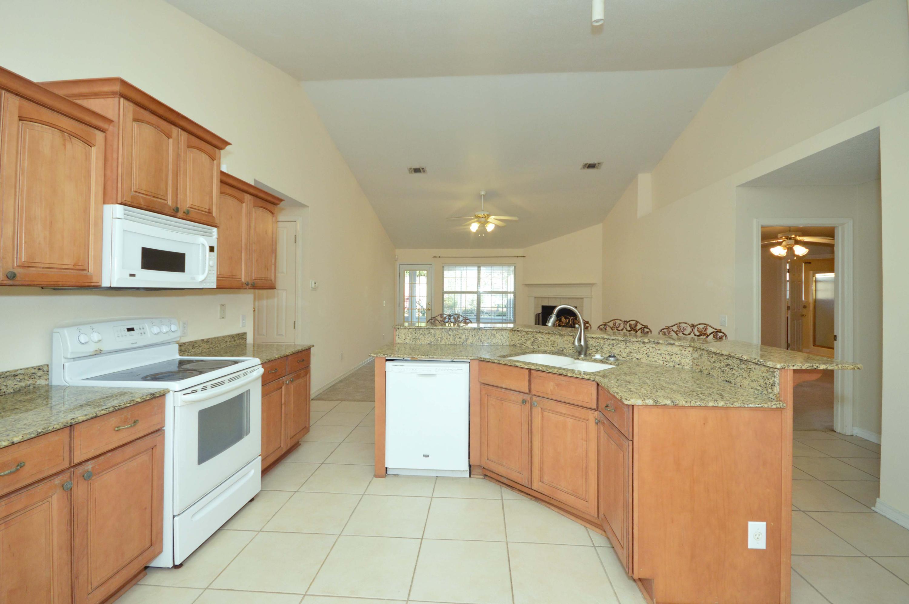 HOLLEY BY THE SEA - Residential