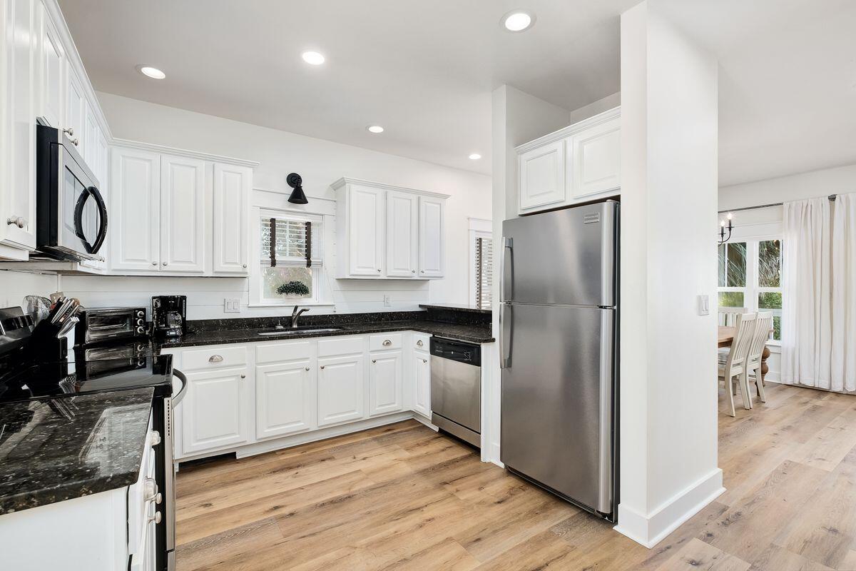 SATINWOOD PLACE - Residential