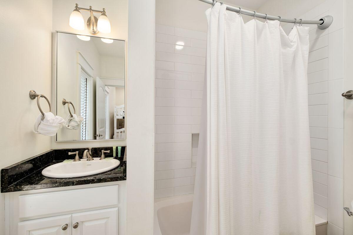 SATINWOOD PLACE - Residential