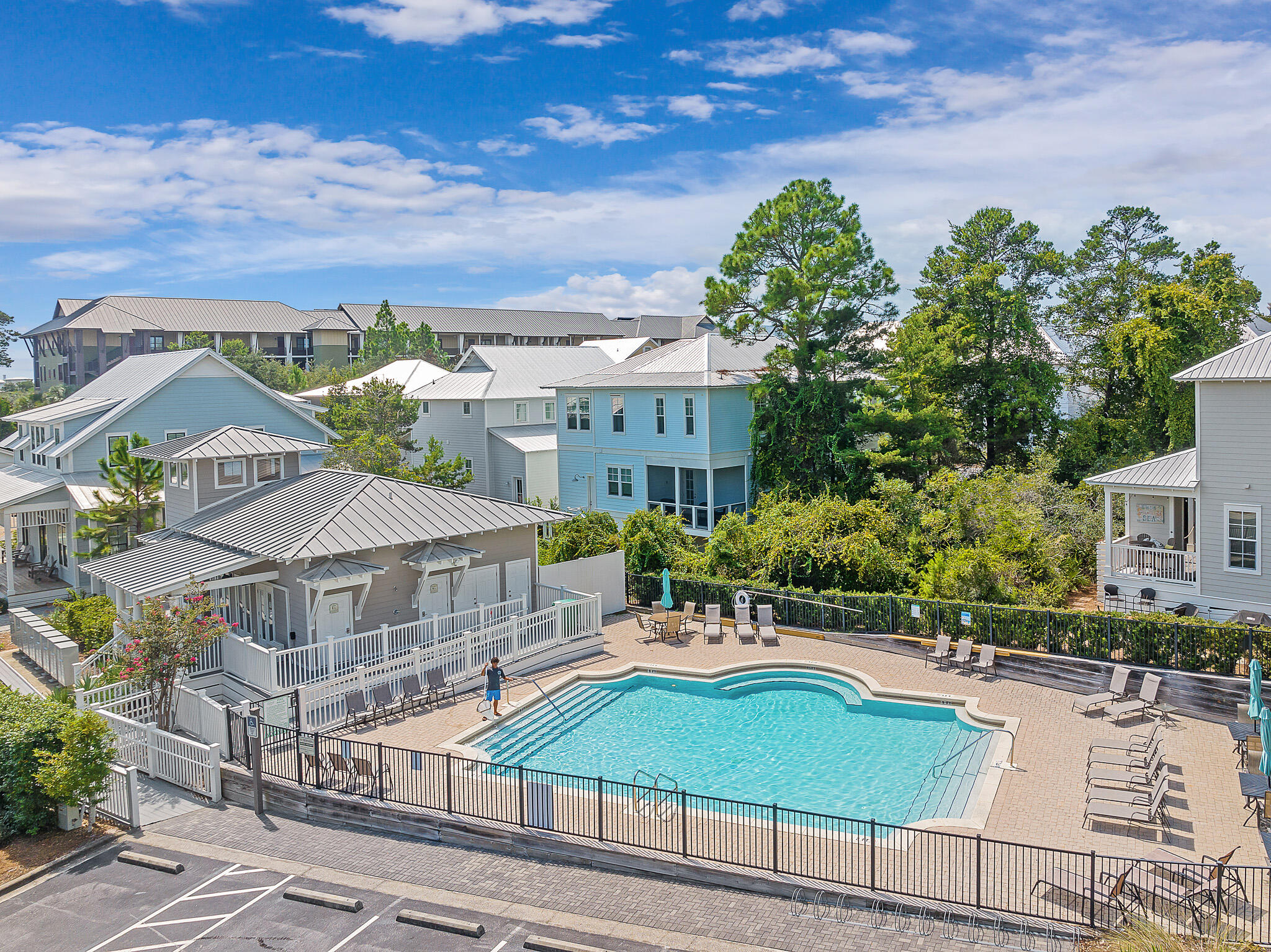 LAKESIDE AT BLUE MOUNTAIN BEACH - Residential