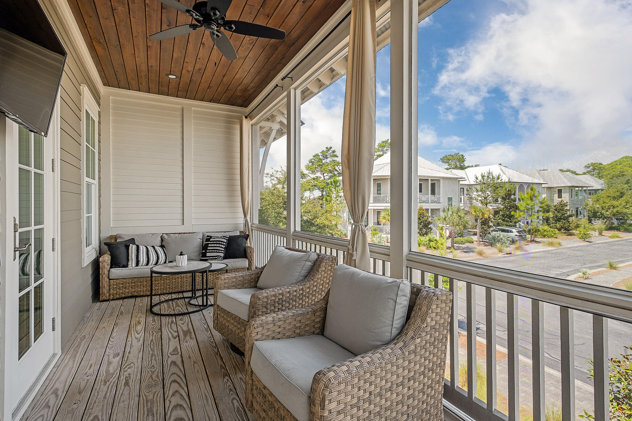 LAKESIDE AT BLUE MOUNTAIN BEACH - Residential