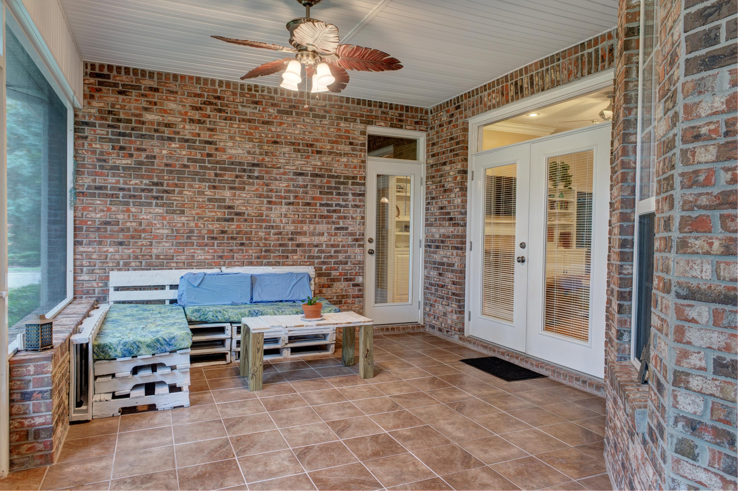 CLAIRES VINEYARD - Residential