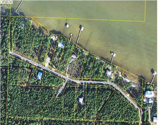 WHISPERING PINES - Land