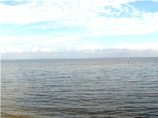 WHISPERING PINES - Land