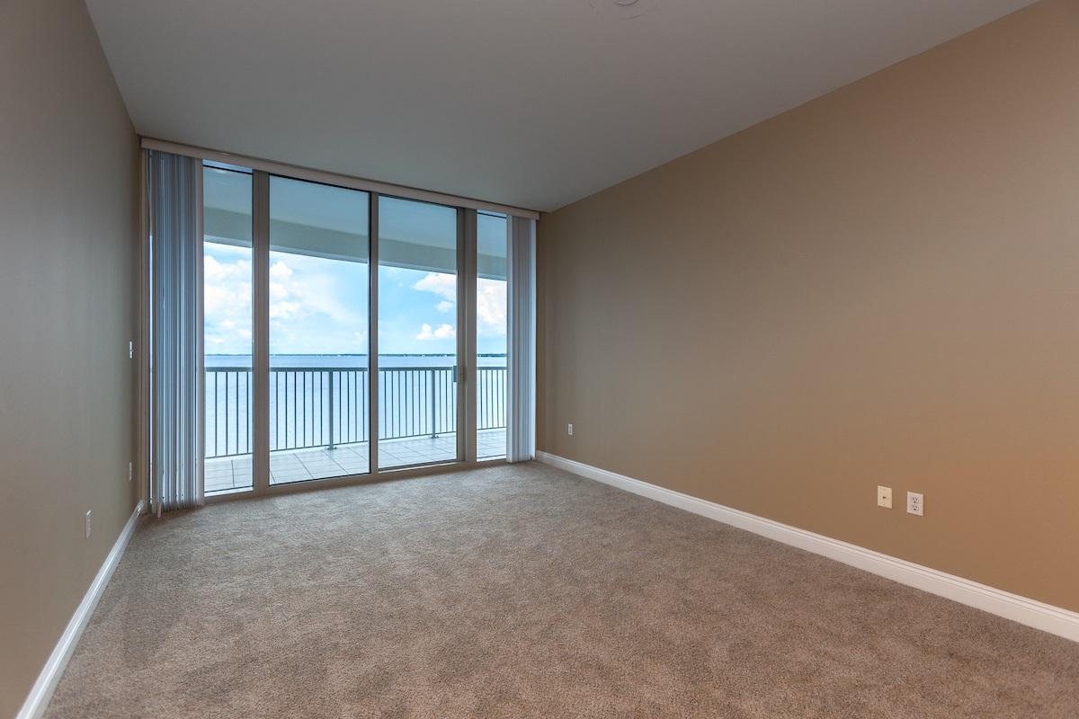 MARINA LANDING - Residential