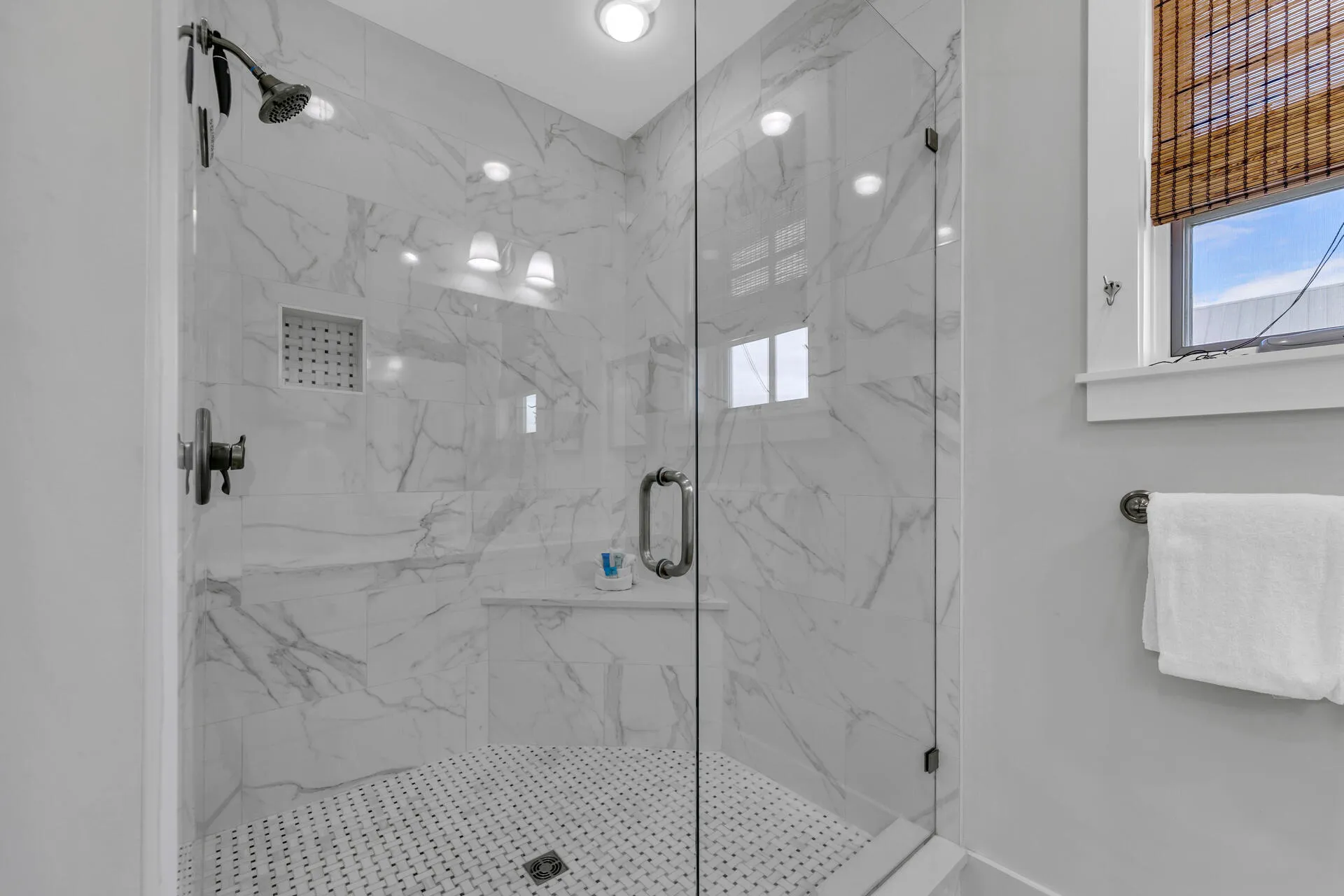 Santa Rosa Beach, Florida, 32459, United States, 4 Bedrooms Bedrooms, ,4 BathroomsBathrooms,Residential,Active,1876895