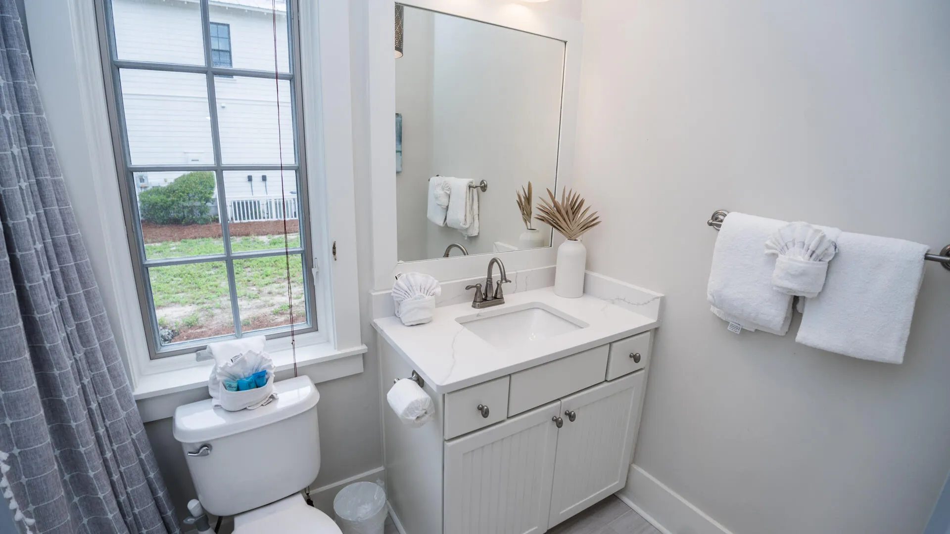 Santa Rosa Beach, Florida, 32459, United States, 4 Bedrooms Bedrooms, ,4 BathroomsBathrooms,Residential,Active,1876895