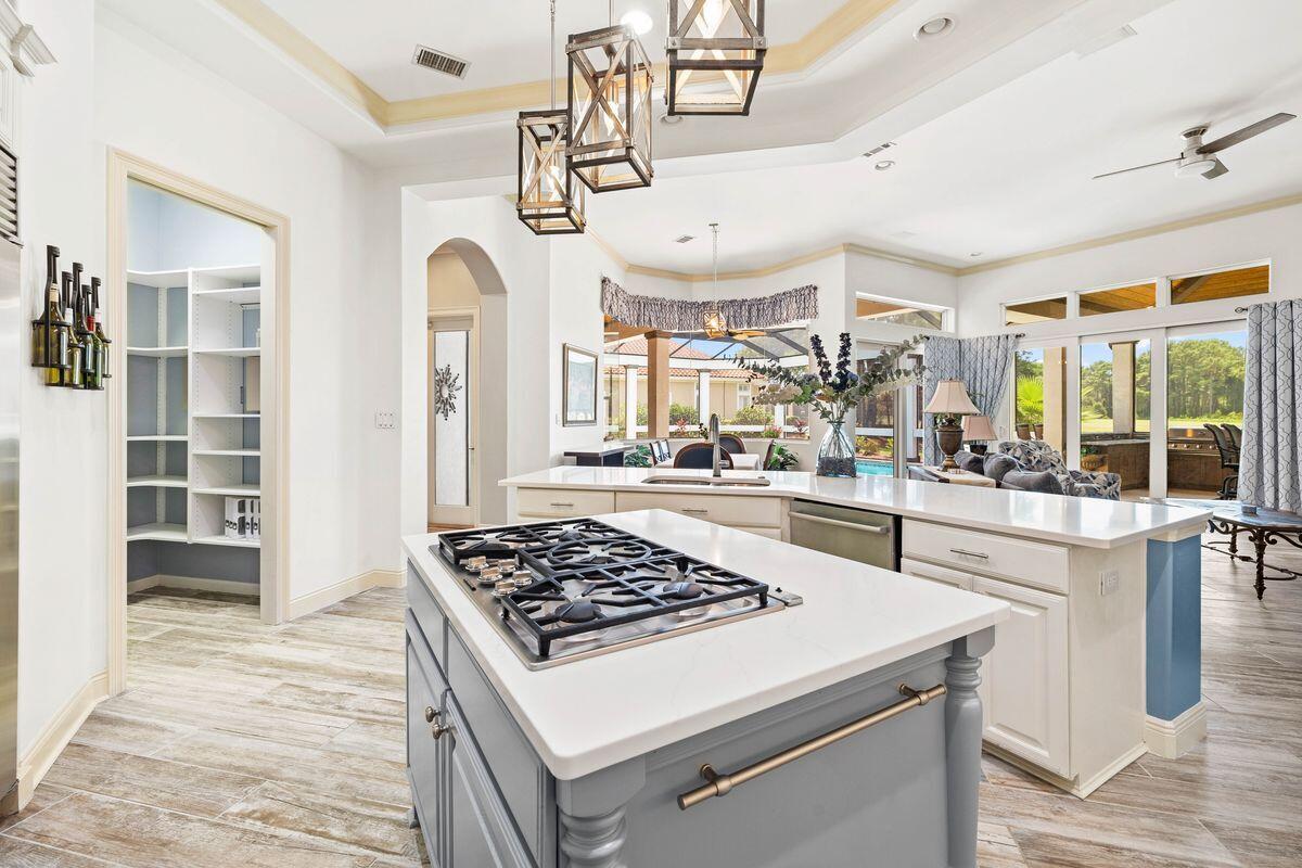 REGATTA BAY - Residential