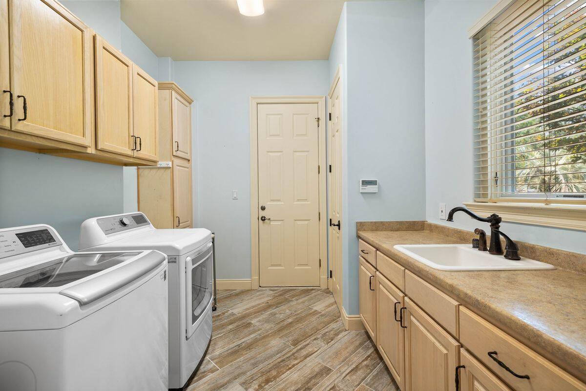 REGATTA BAY - Residential