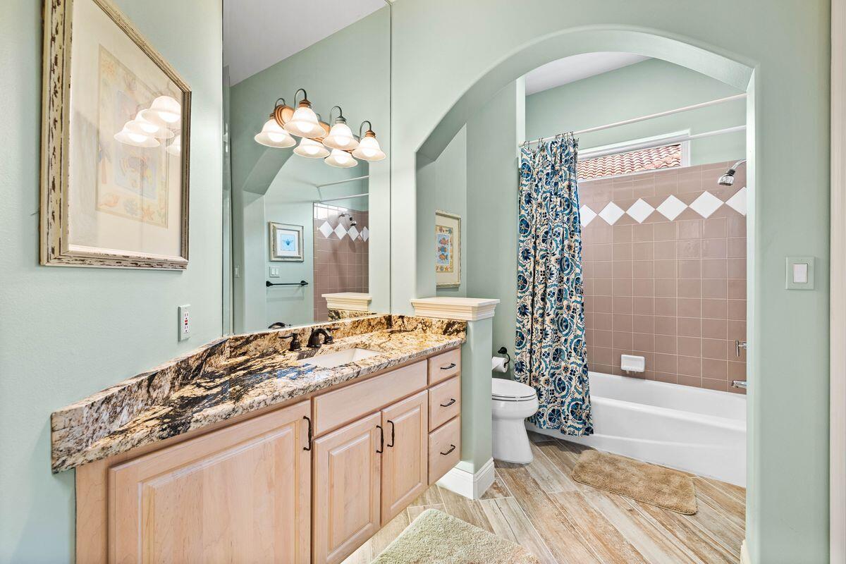 REGATTA BAY - Residential