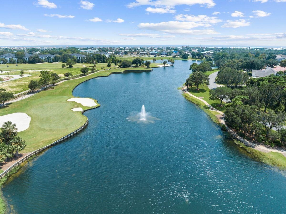 REGATTA BAY - Residential