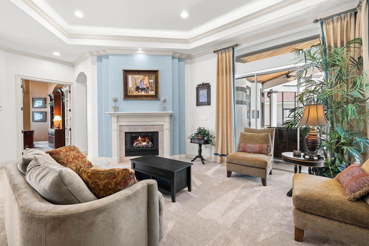 REGATTA BAY - Residential