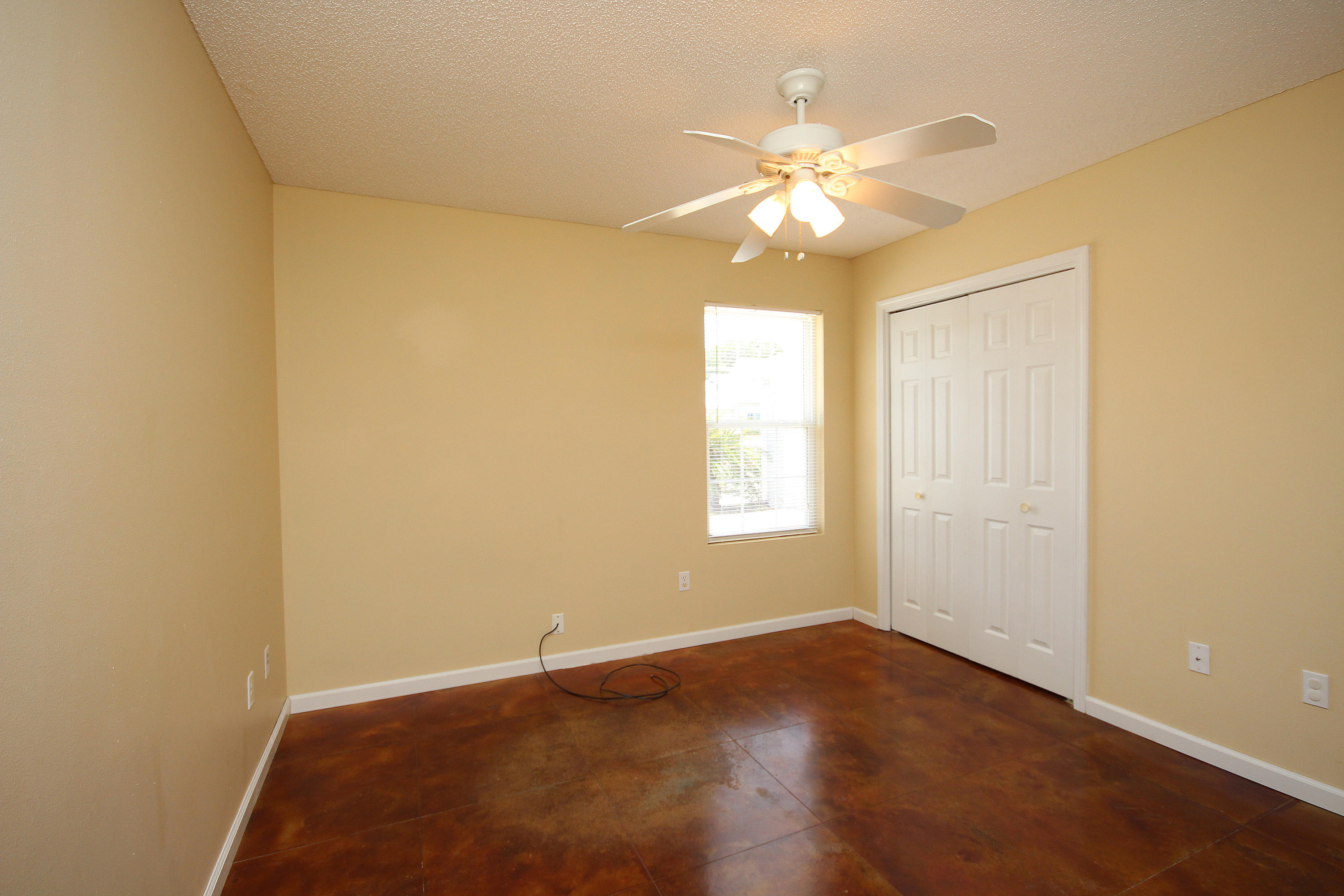 FLORIDALE BEACH - Residential