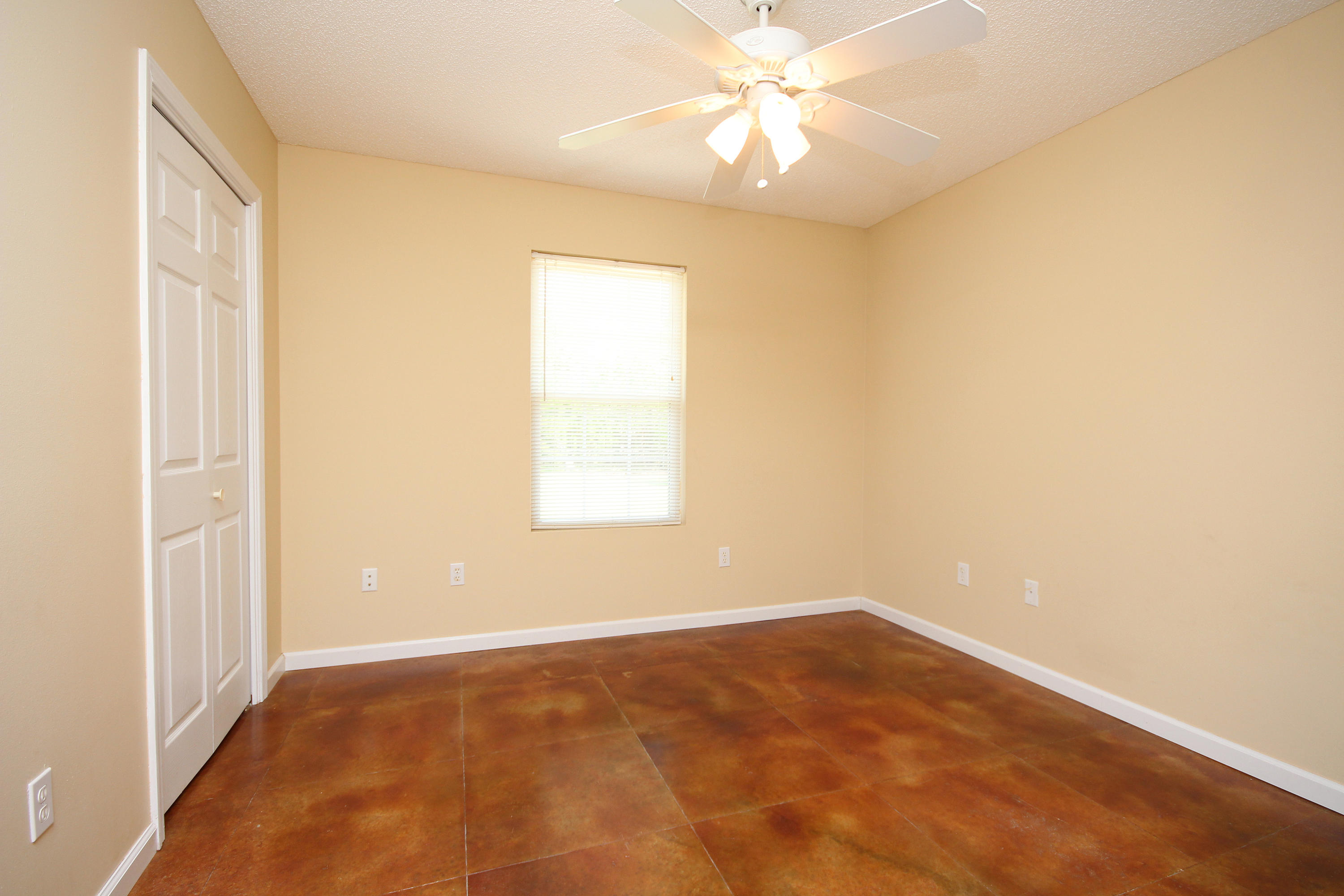 FLORIDALE BEACH - Residential