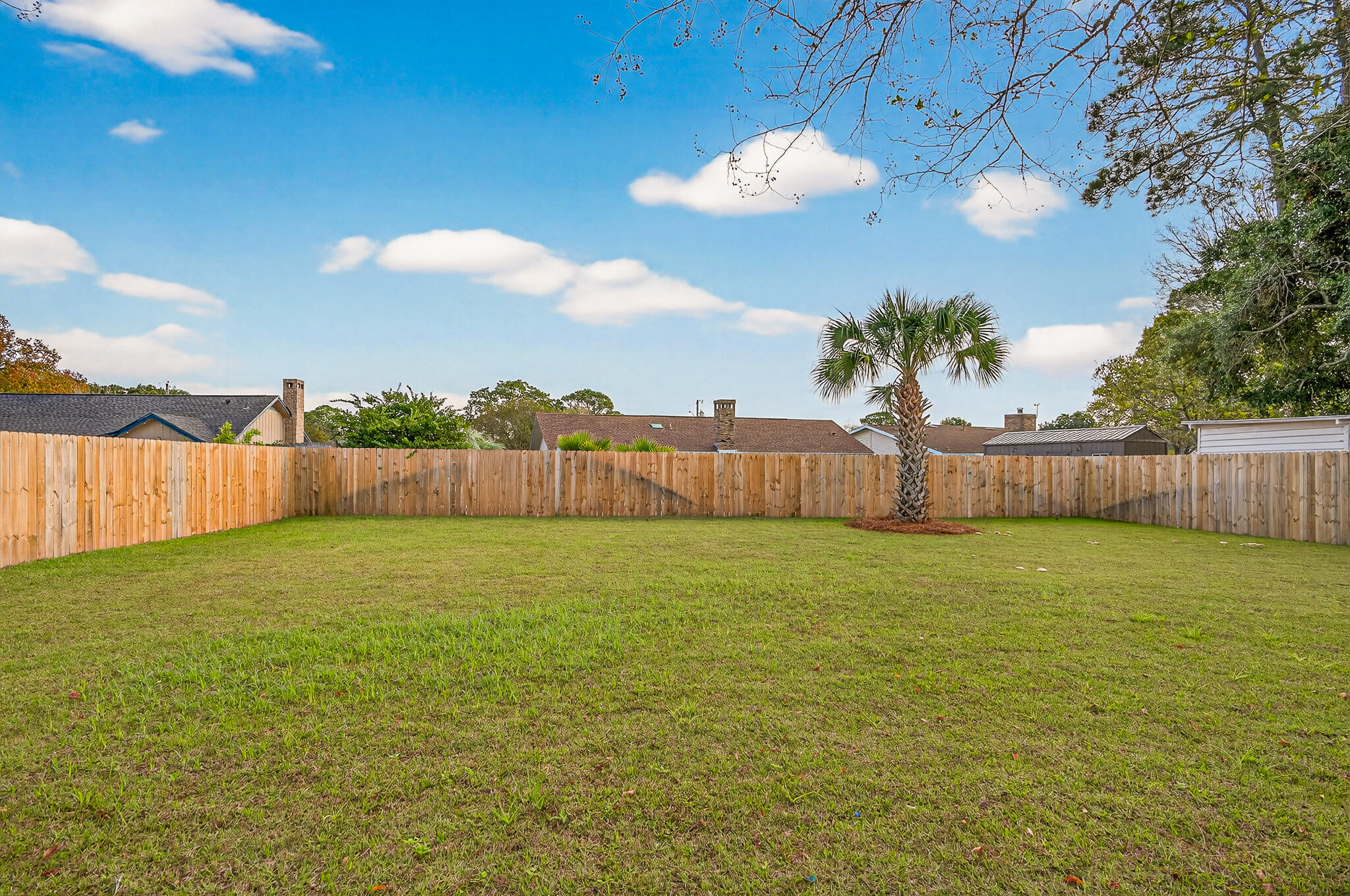 MARY ESTHER - Residential