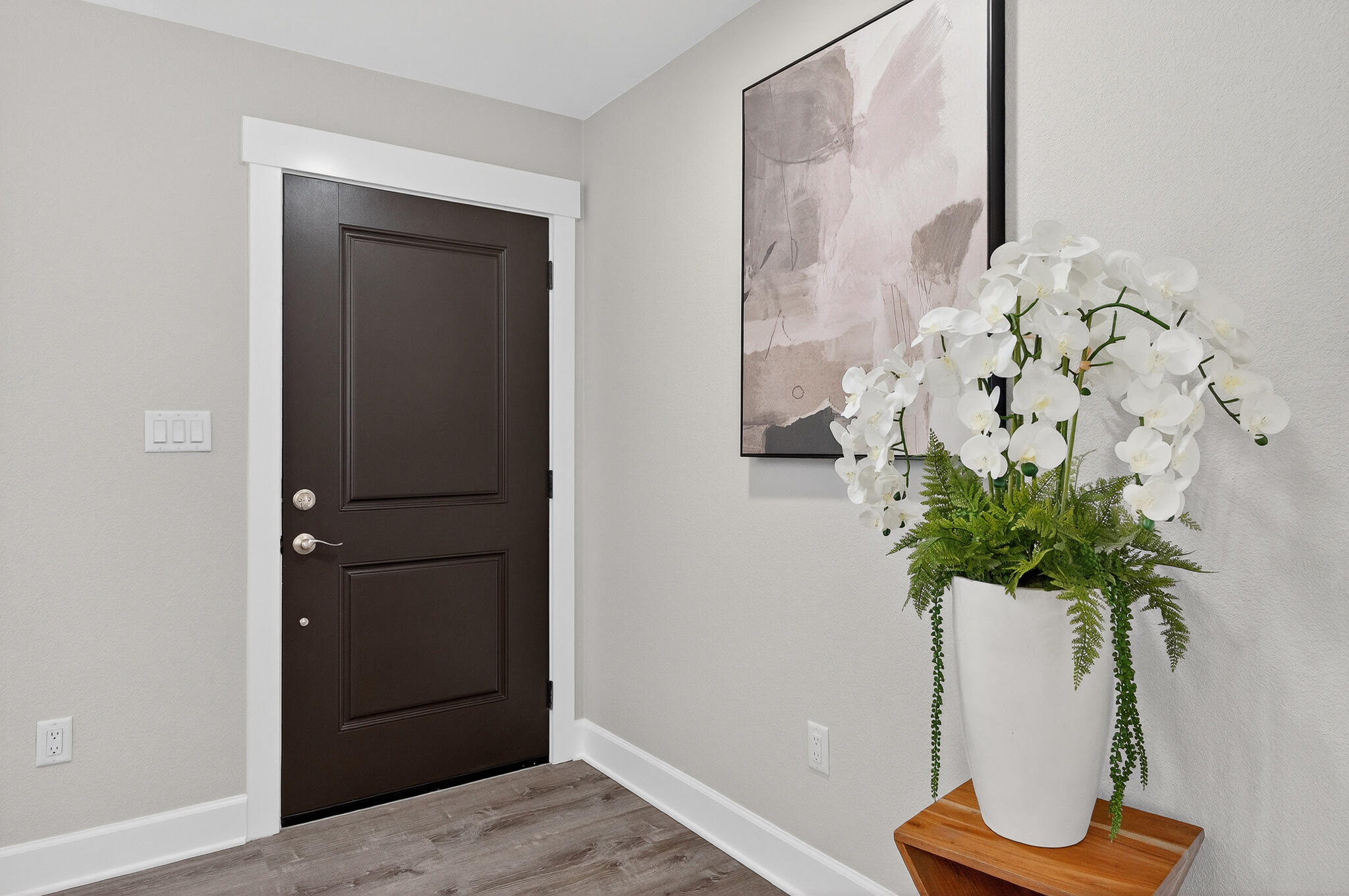 MARY ESTHER - Residential