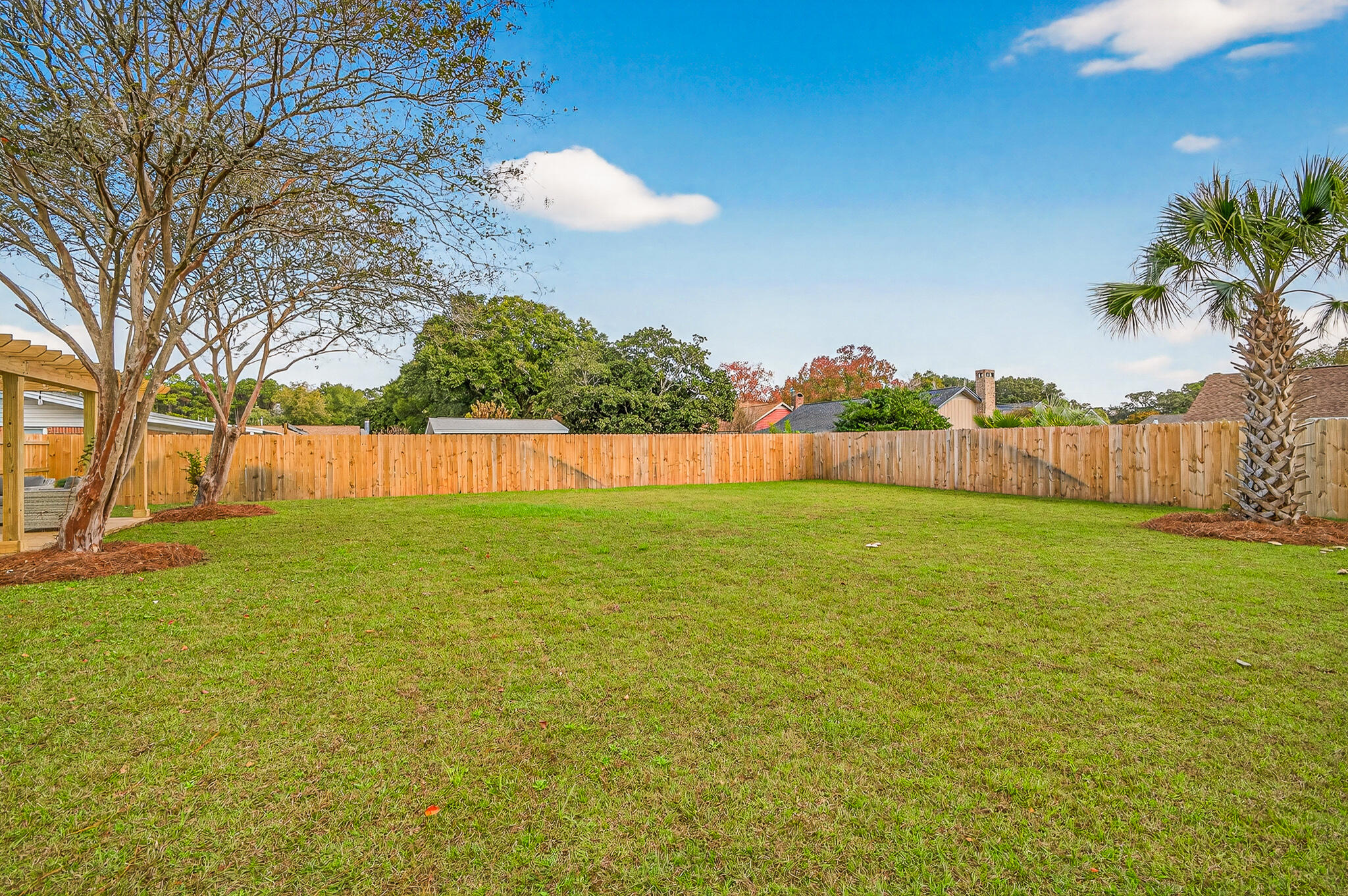 MARY ESTHER - Residential