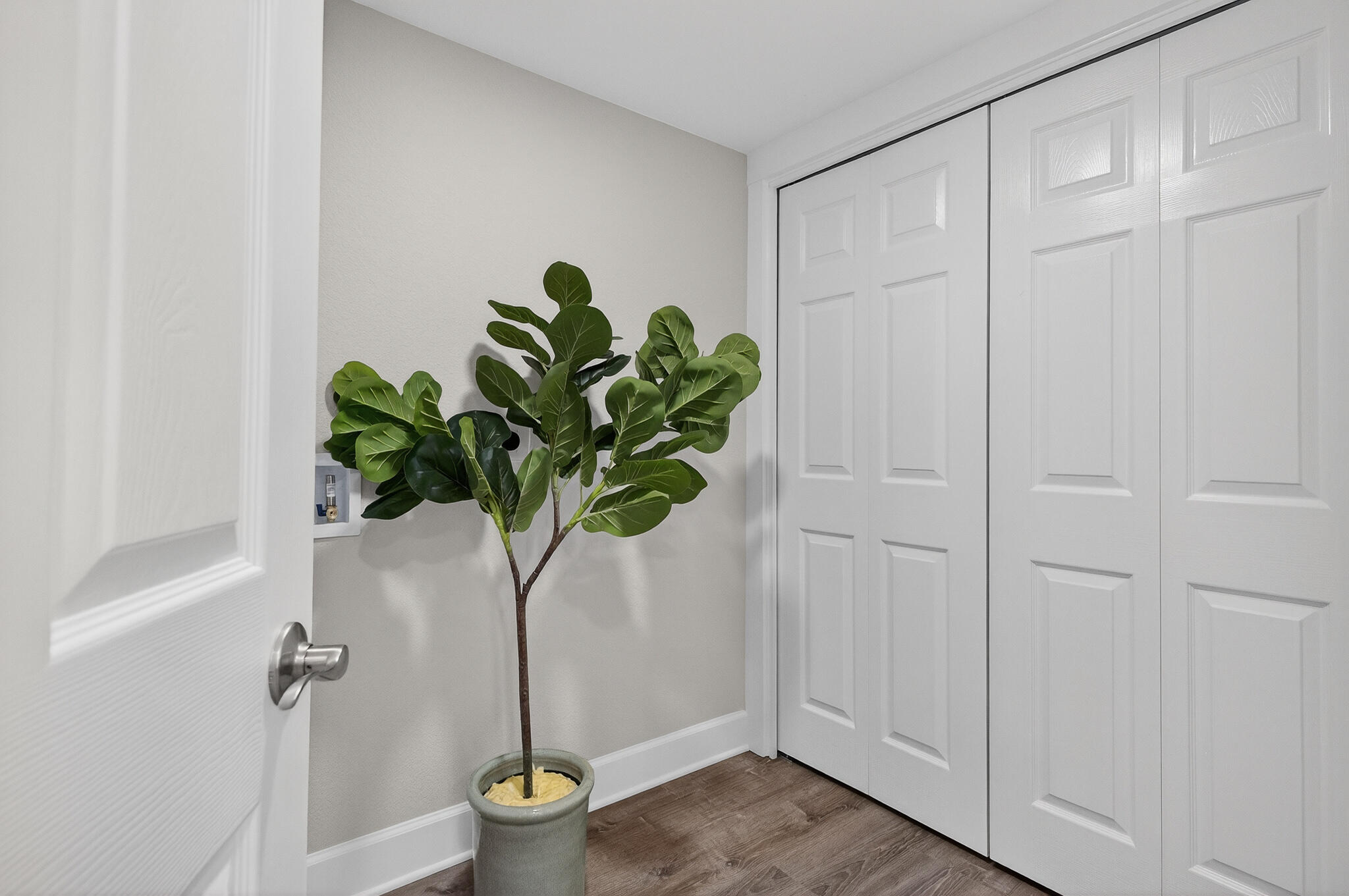 MARY ESTHER - Residential