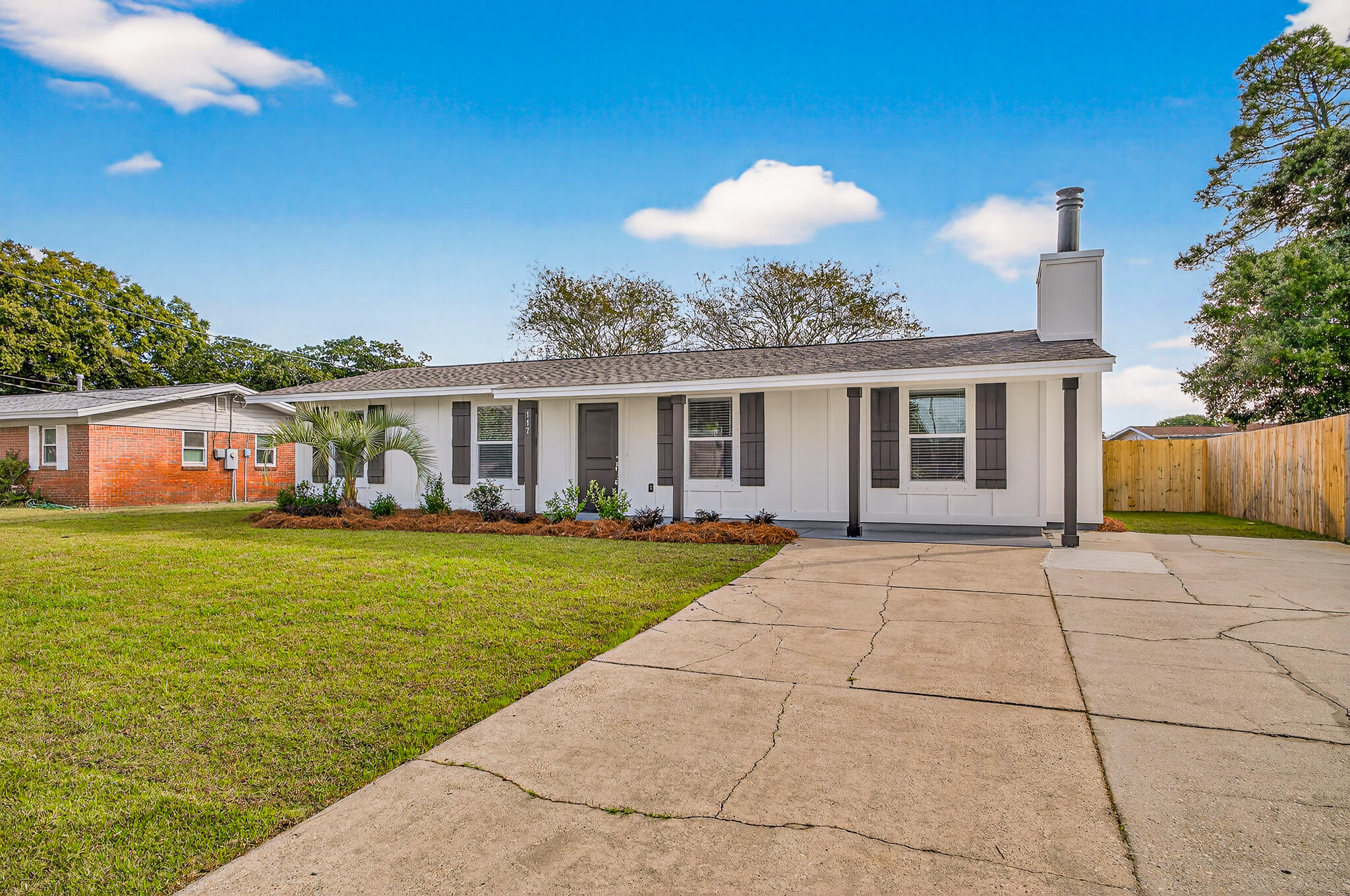 MARY ESTHER - Residential