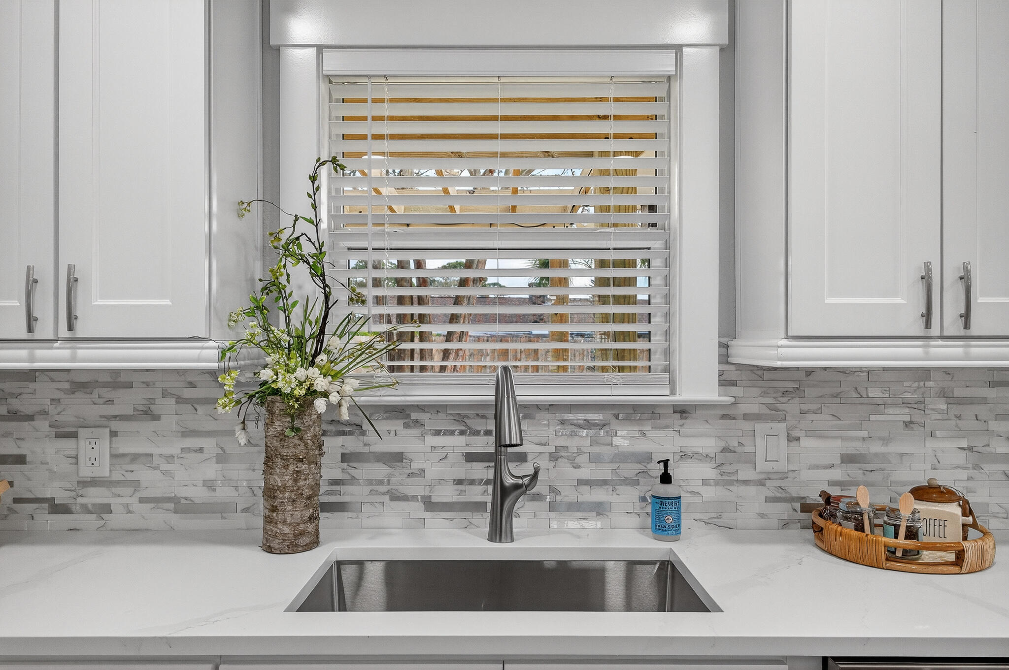 MARY ESTHER - Residential